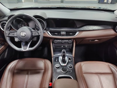 2021 Alfa Romeo Stelvio Nero AWD w/Sunroof & Activ Asst