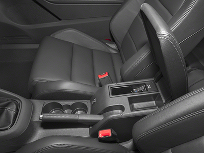 2013 Volkswagen Golf R w/Sunroof & Navi
