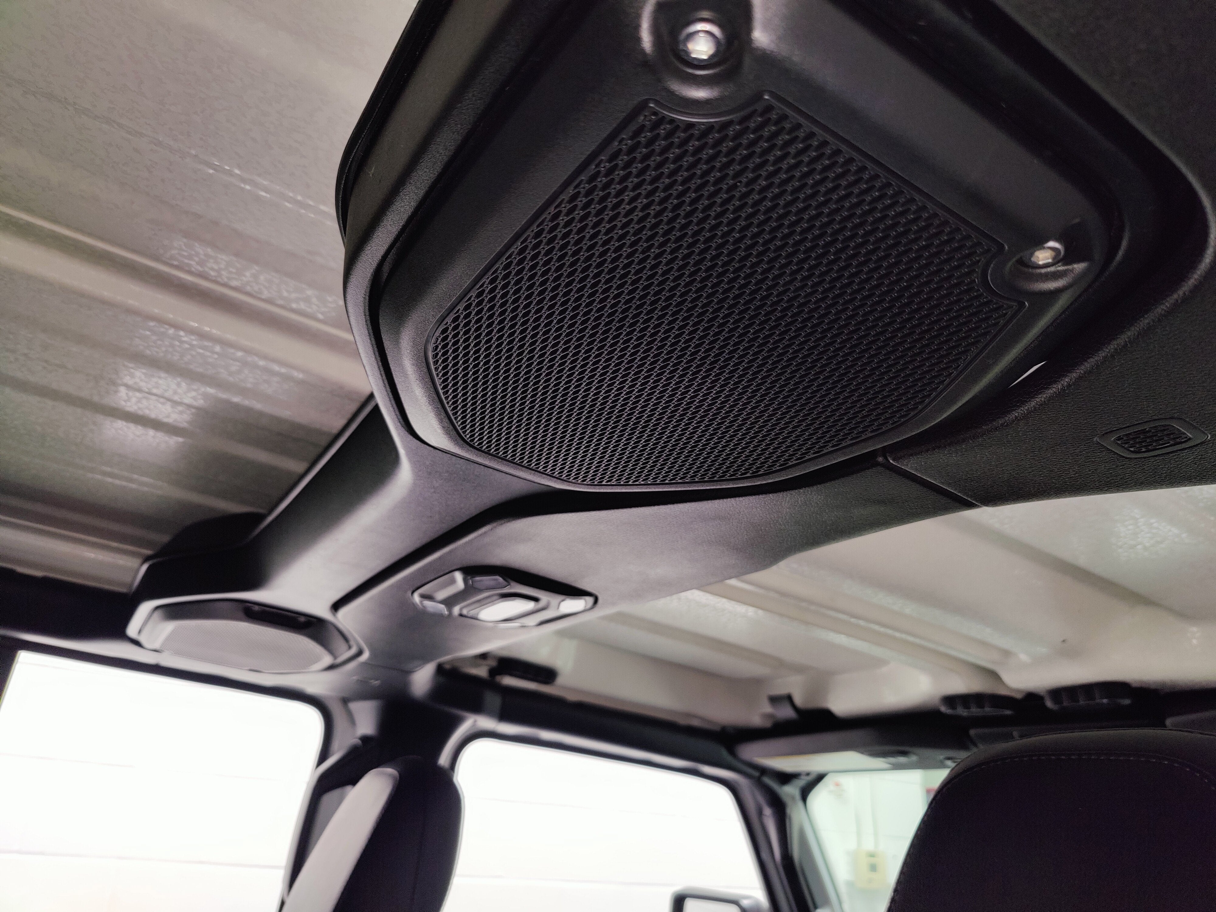 2020 Jeep Wrangler Unlimited Sahara 4X4 w/Navigation