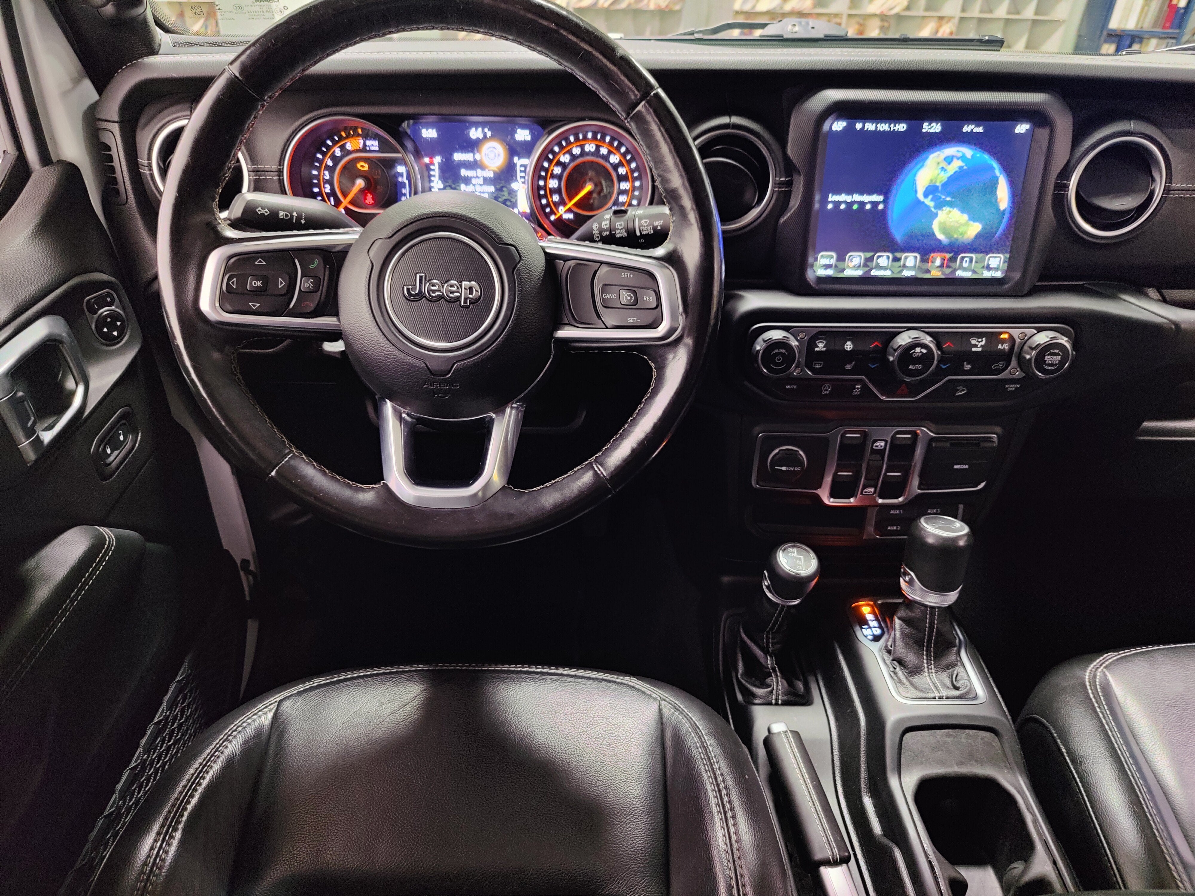 2020 Jeep Wrangler Unlimited Sahara 4X4 w/Navigation