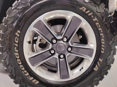 2020 Jeep Wrangler Unlimited Sahara 4X4 w/Navigation