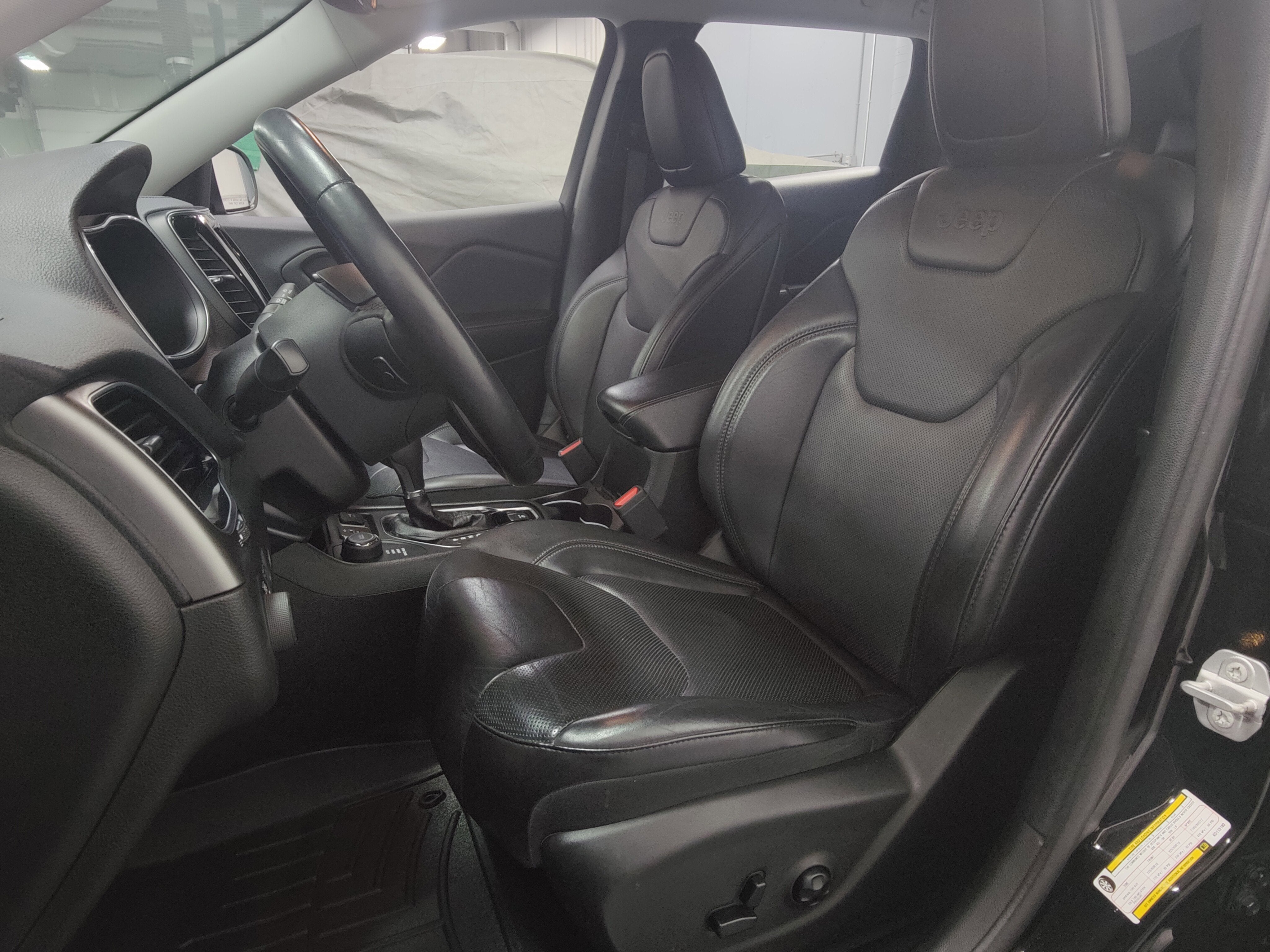 2019 Jeep Cherokee Limited V6 4X4