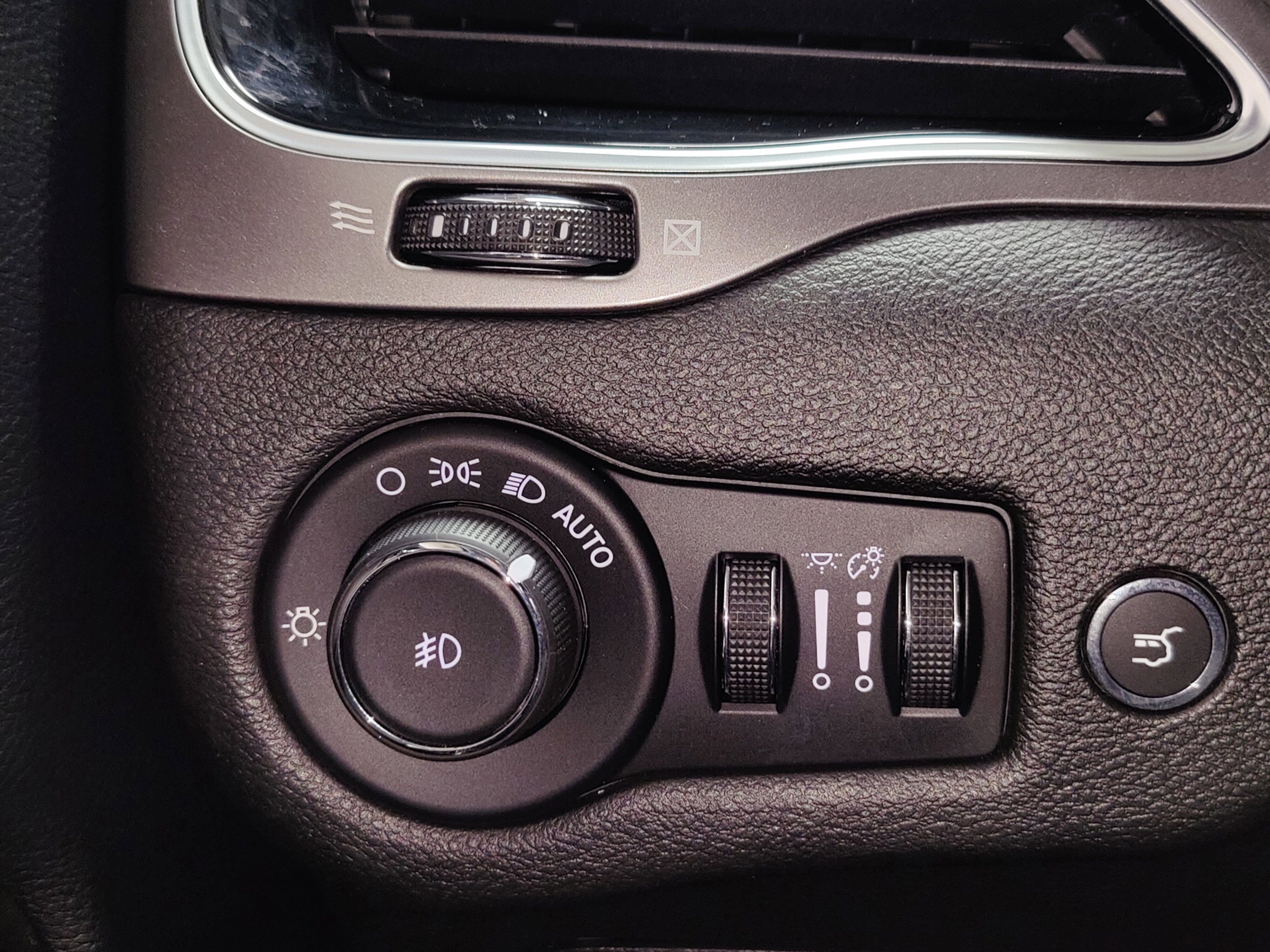 2019 Jeep Cherokee Limited V6 4X4