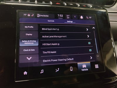 2024 Jeep Grand Cherokee Laredo Luxury Tech V6 4X4