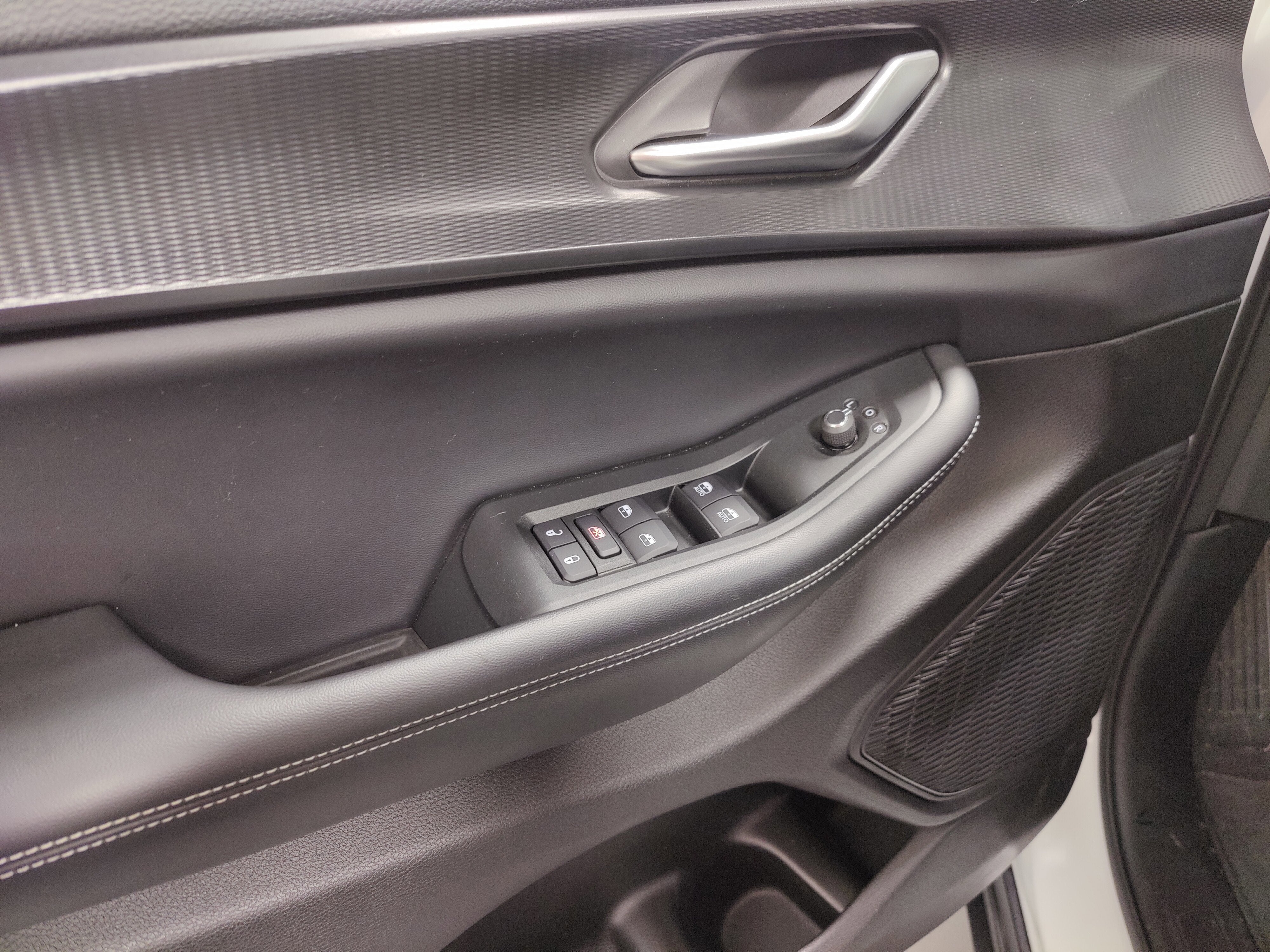 2024 Jeep Grand Cherokee Laredo Luxury Tech V6 4X4