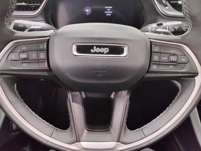 2024 Jeep Grand Cherokee Laredo Luxury Tech V6 4X4