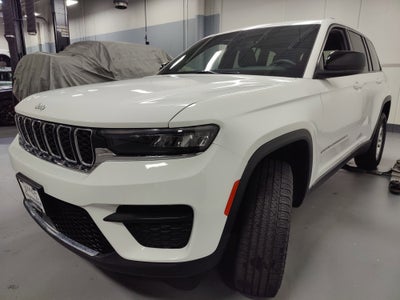 2024 Jeep Grand Cherokee Laredo Luxury Tech V6 4X4