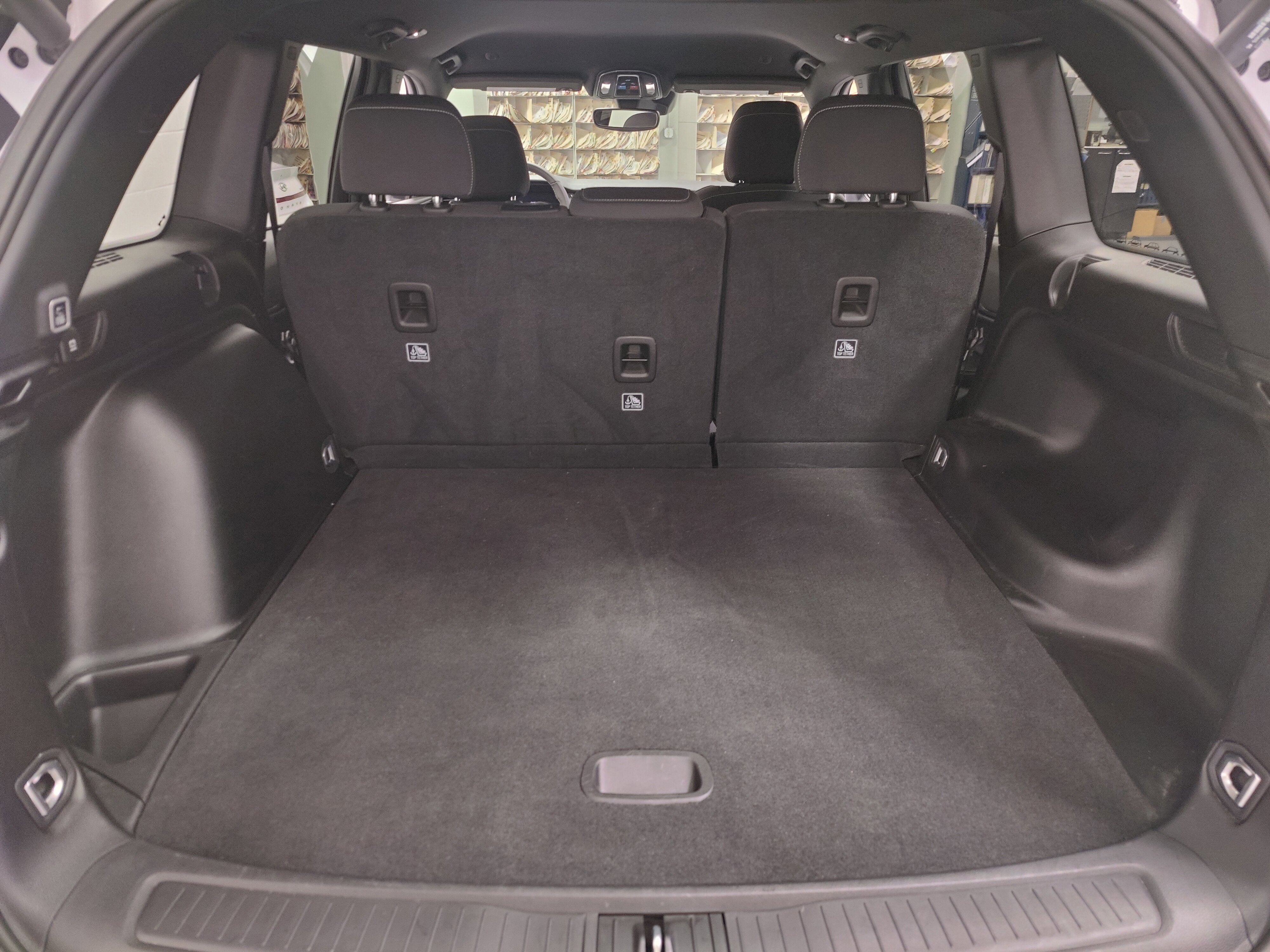 2024 Jeep Grand Cherokee Laredo Luxury Tech V6 4X4