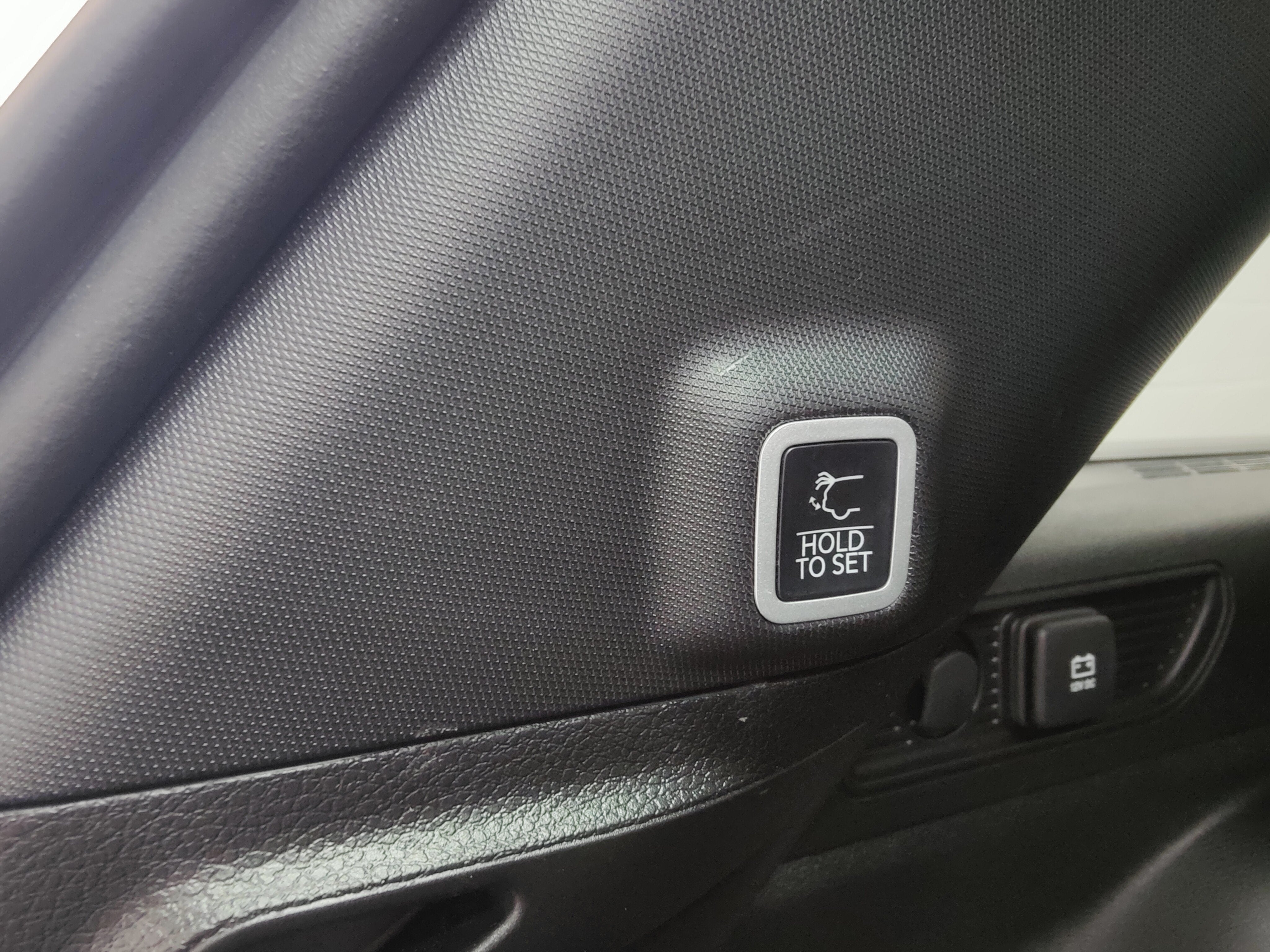 2025 Jeep Grand Cherokee Limited 4X4 w/Luxury Tech II