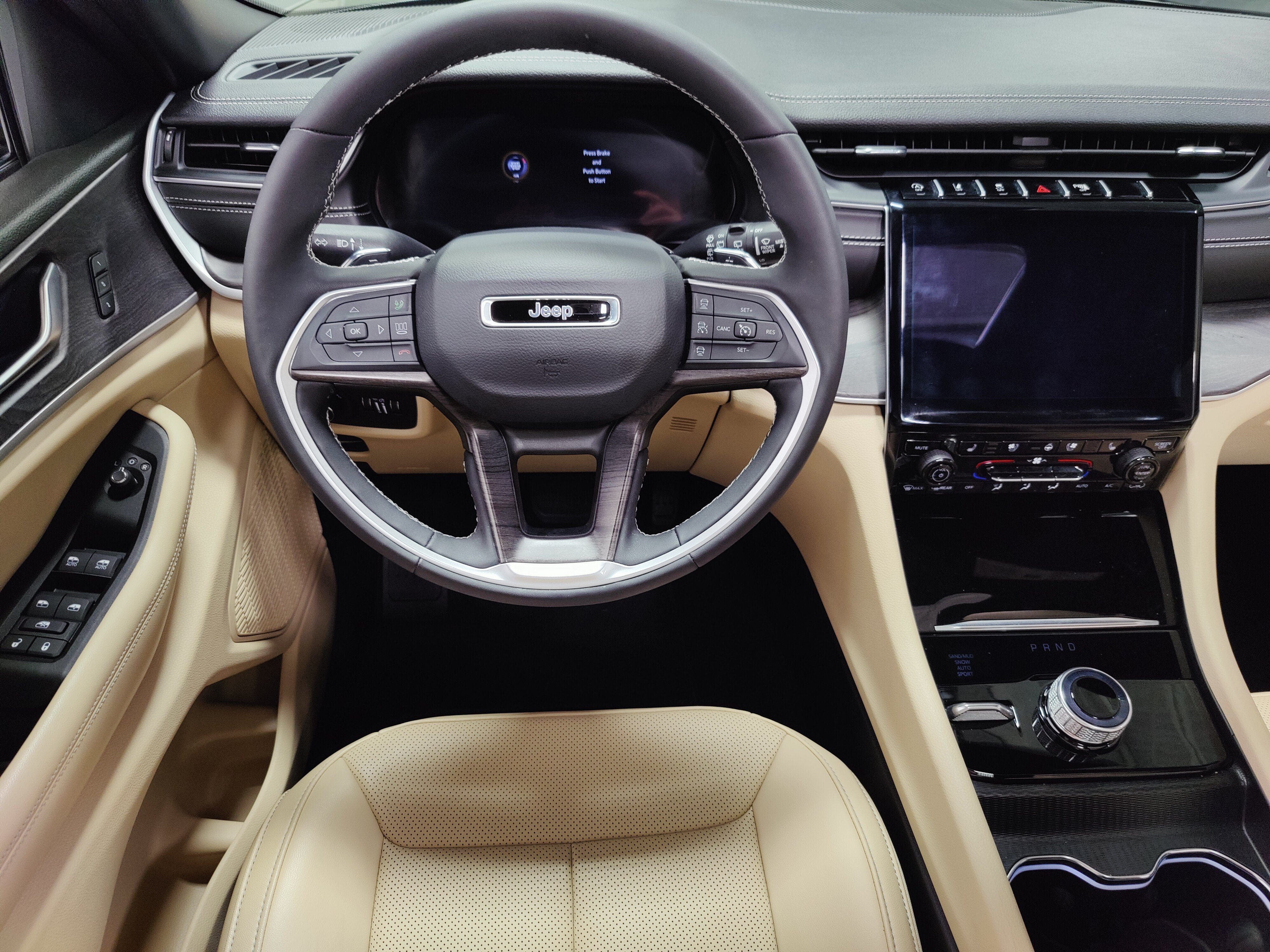 2025 Jeep Grand Cherokee Limited 4X4 w/Luxury Tech II