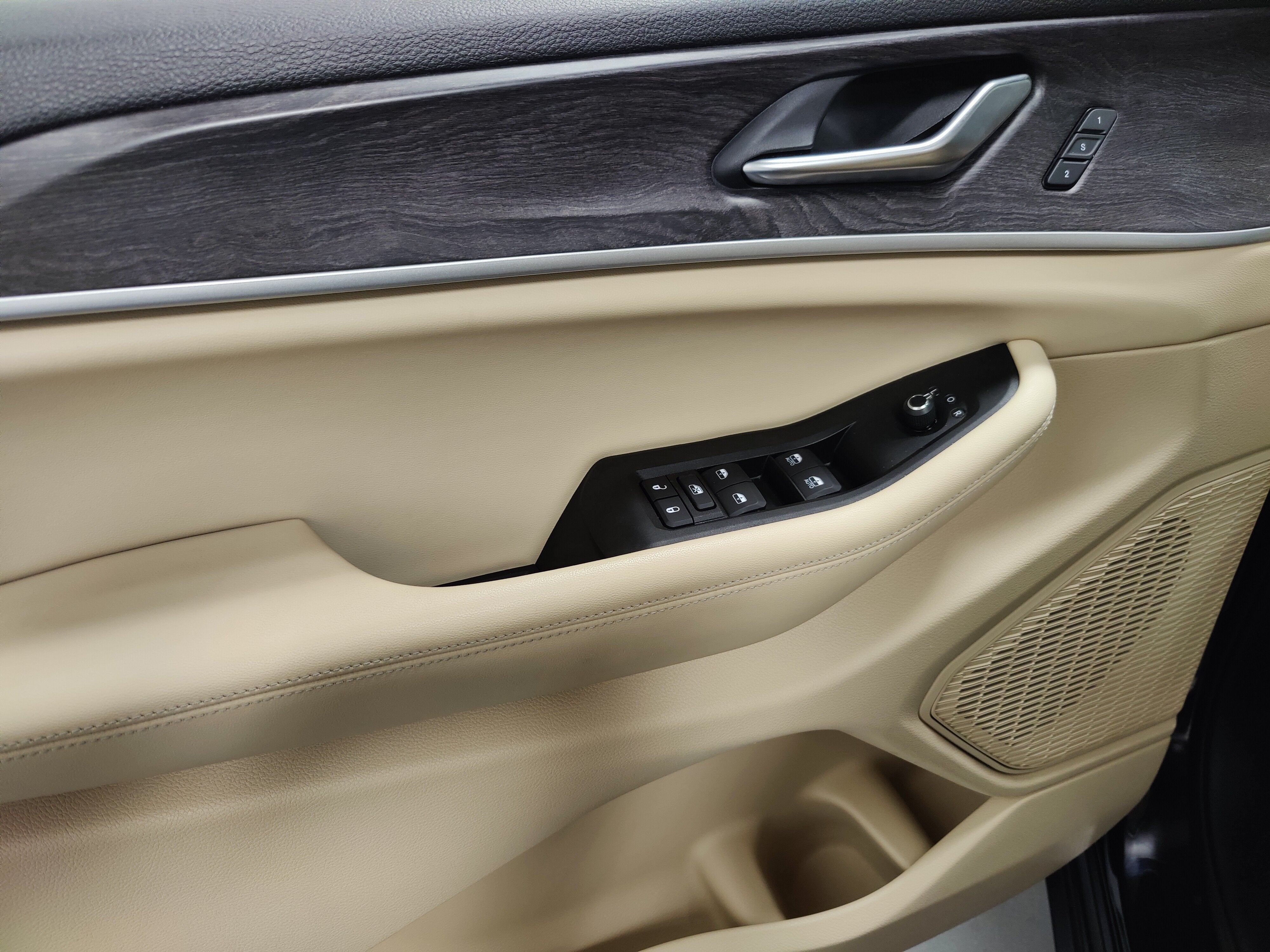 2025 Jeep Grand Cherokee Limited 4X4 w/Luxury Tech II