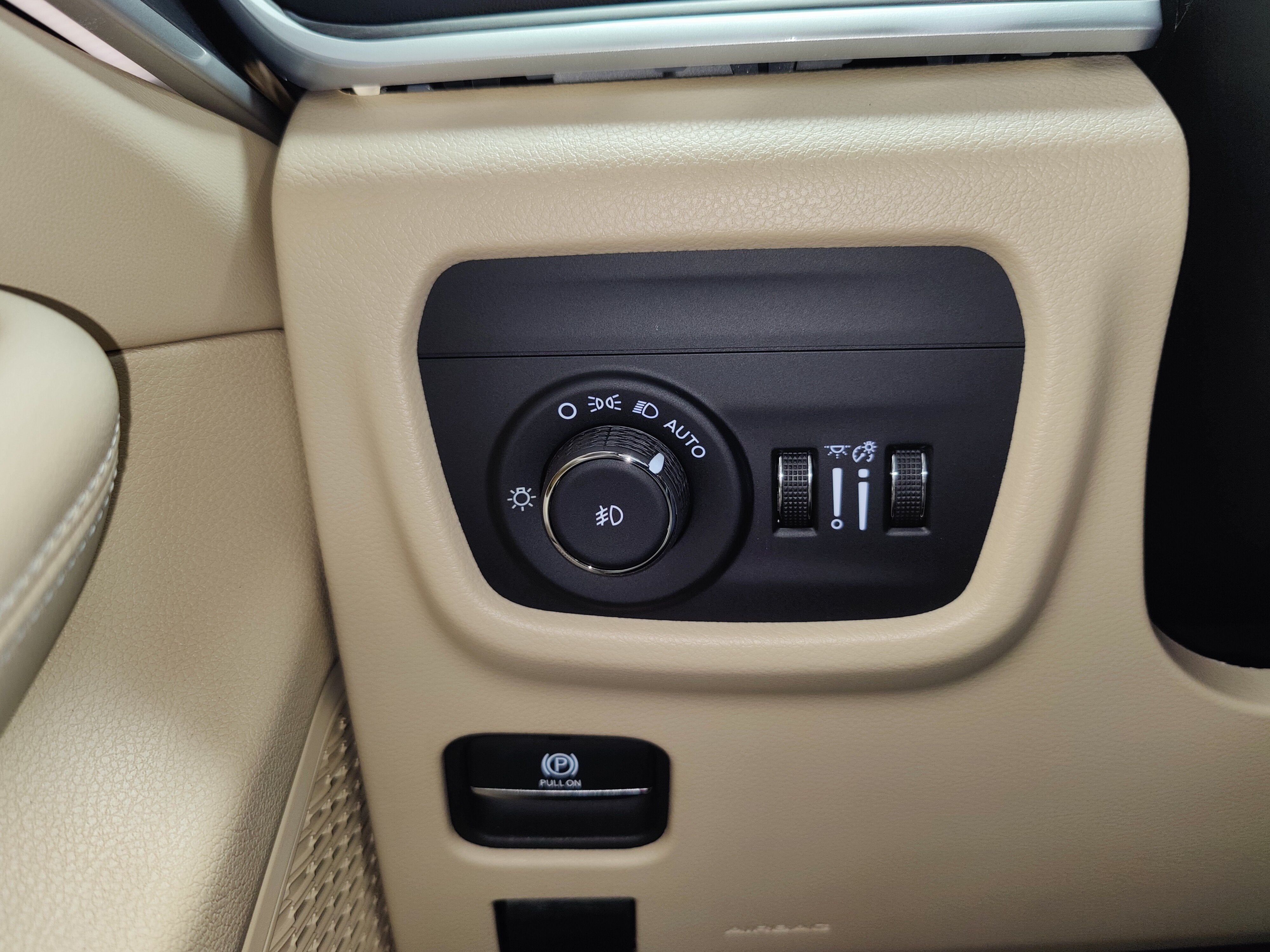 2025 Jeep Grand Cherokee Limited 4X4 w/Luxury Tech II