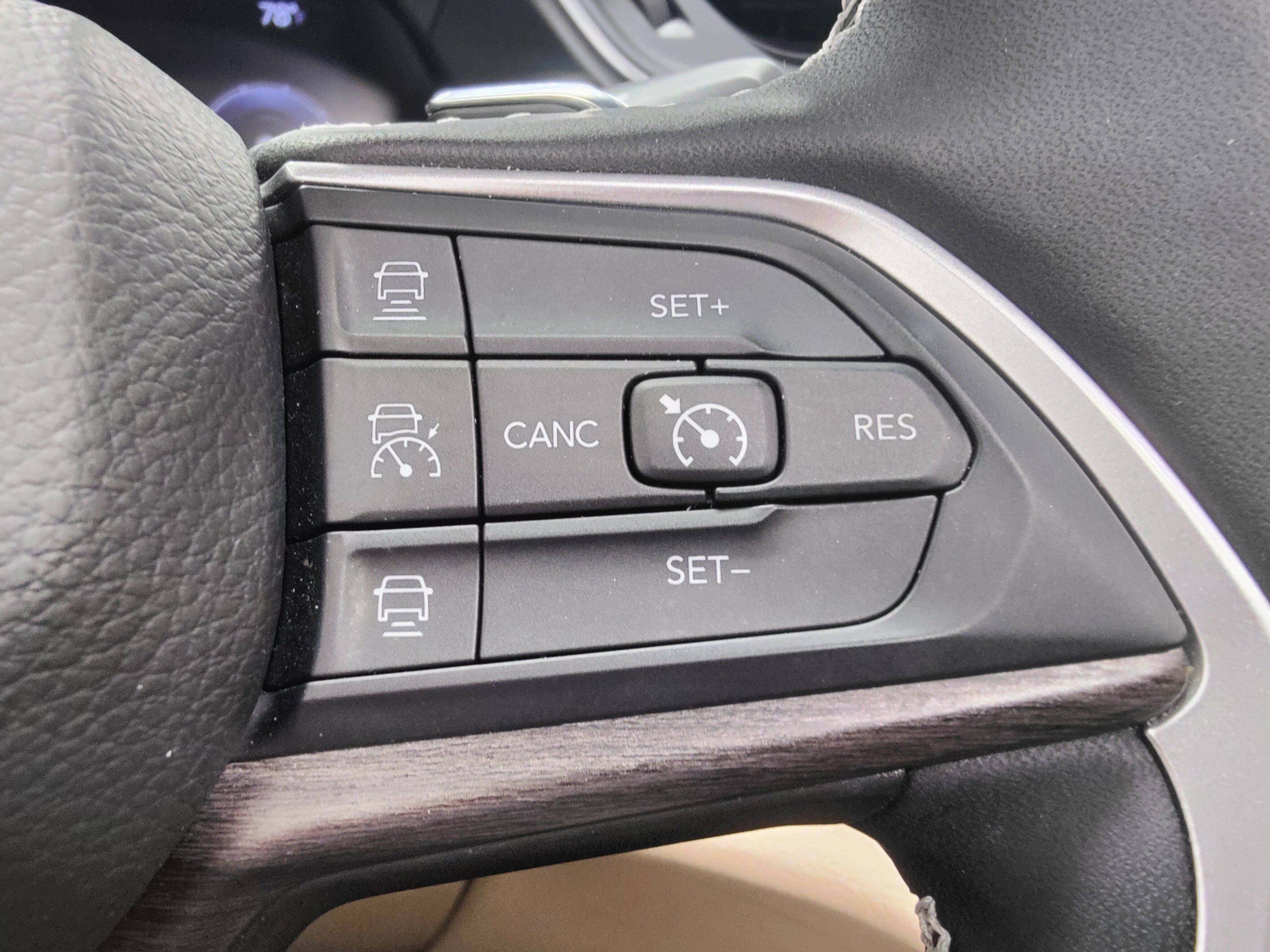 2025 Jeep Grand Cherokee Limited 4X4 w/Luxury Tech II