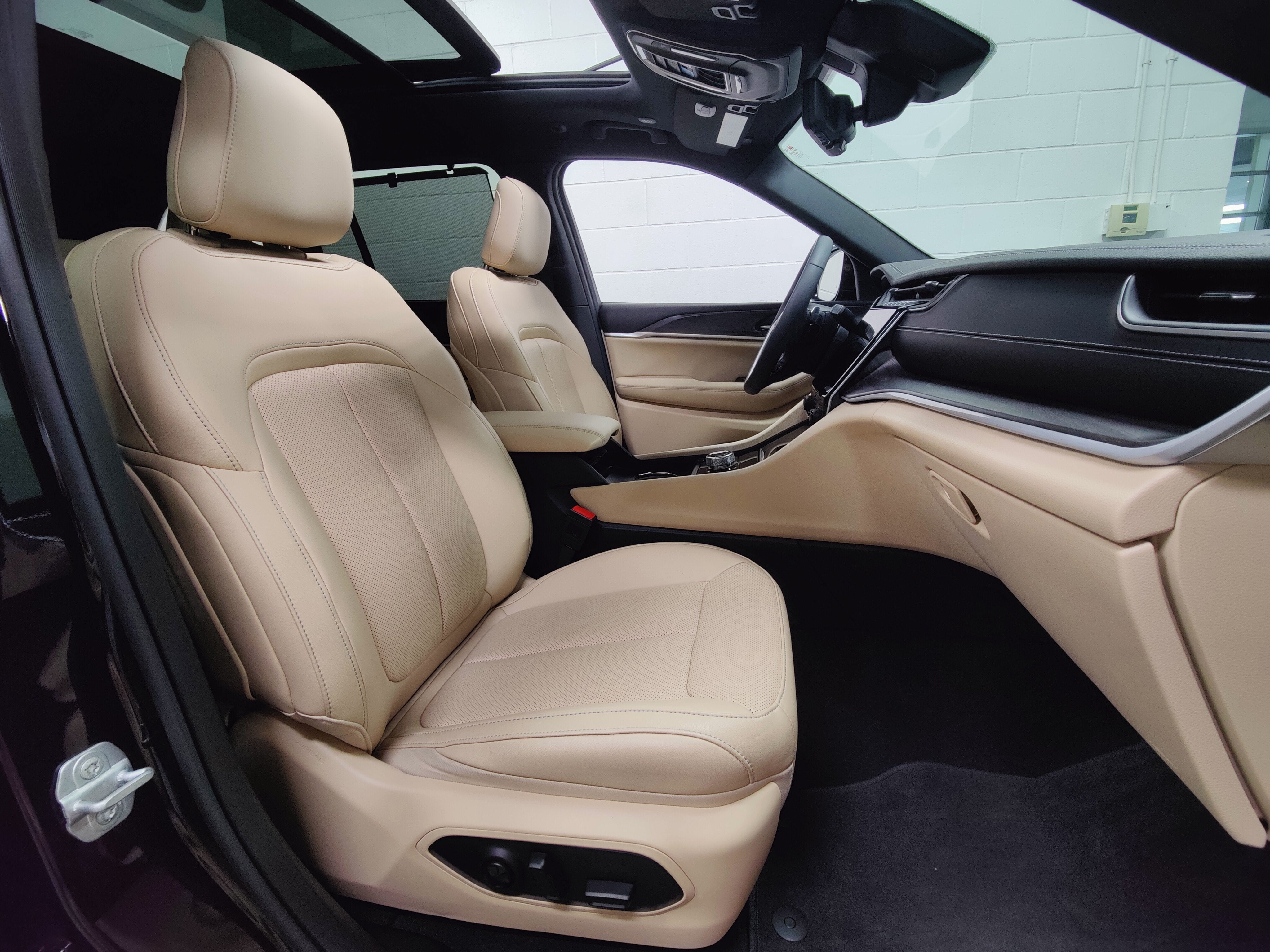 2025 Jeep Grand Cherokee Limited 4X4 w/Luxury Tech II