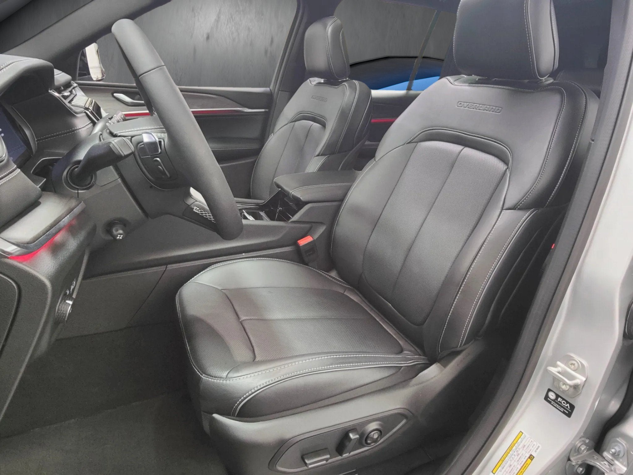 2025 Jeep Grand Cherokee Overland 4x4 w/Sunroof & Nav