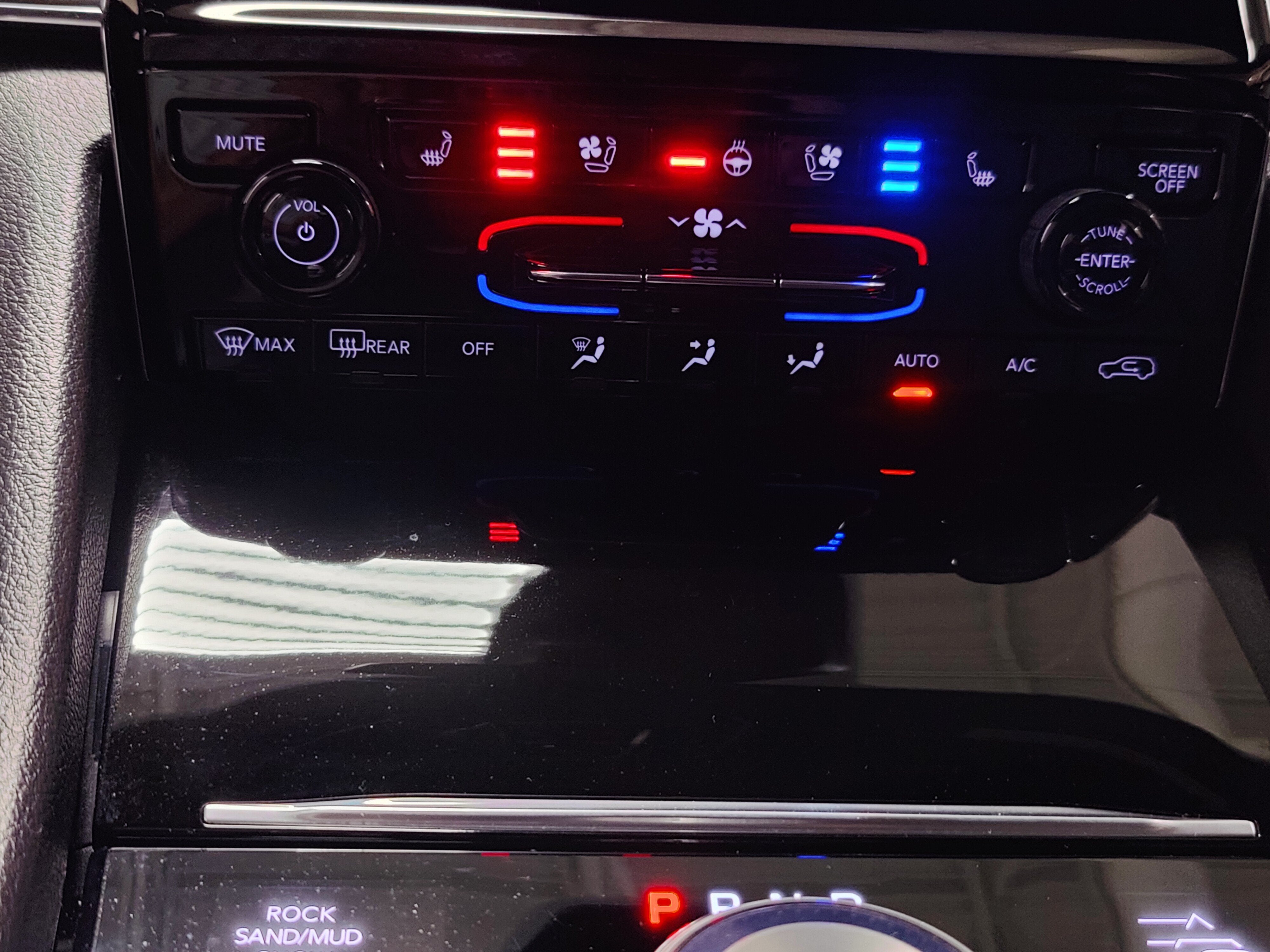 2025 Jeep Grand Cherokee Overland 4x4 w/Sunroof & Nav