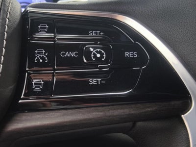 2025 Jeep Grand Cherokee Overland 4x4 w/Sunroof & Nav