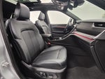 2025 Jeep Grand Cherokee Overland 4x4 w/Sunroof & Nav