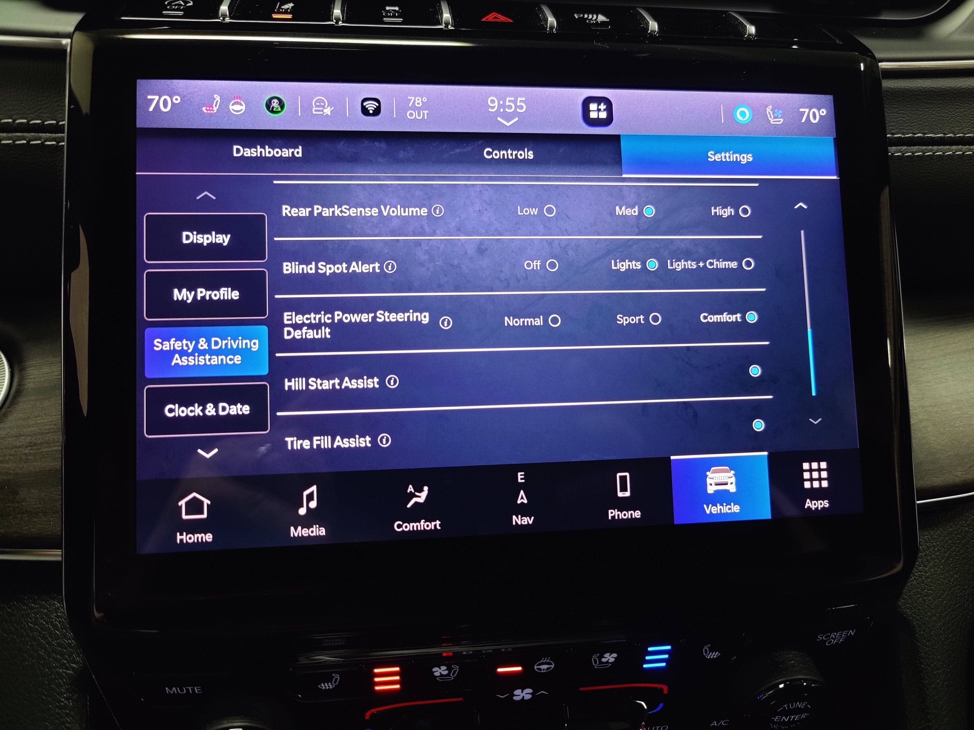 2025 Jeep Grand Cherokee Overland 4x4 w/Sunroof & Nav