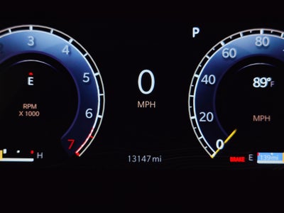 2025 Jeep Grand Cherokee L Laredo V6 4x4 w/Luxury Tech