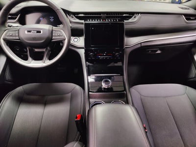 2025 Jeep Grand Cherokee L V6 Laredo 4X4 w/Luxury Tech & Tow Pkg
