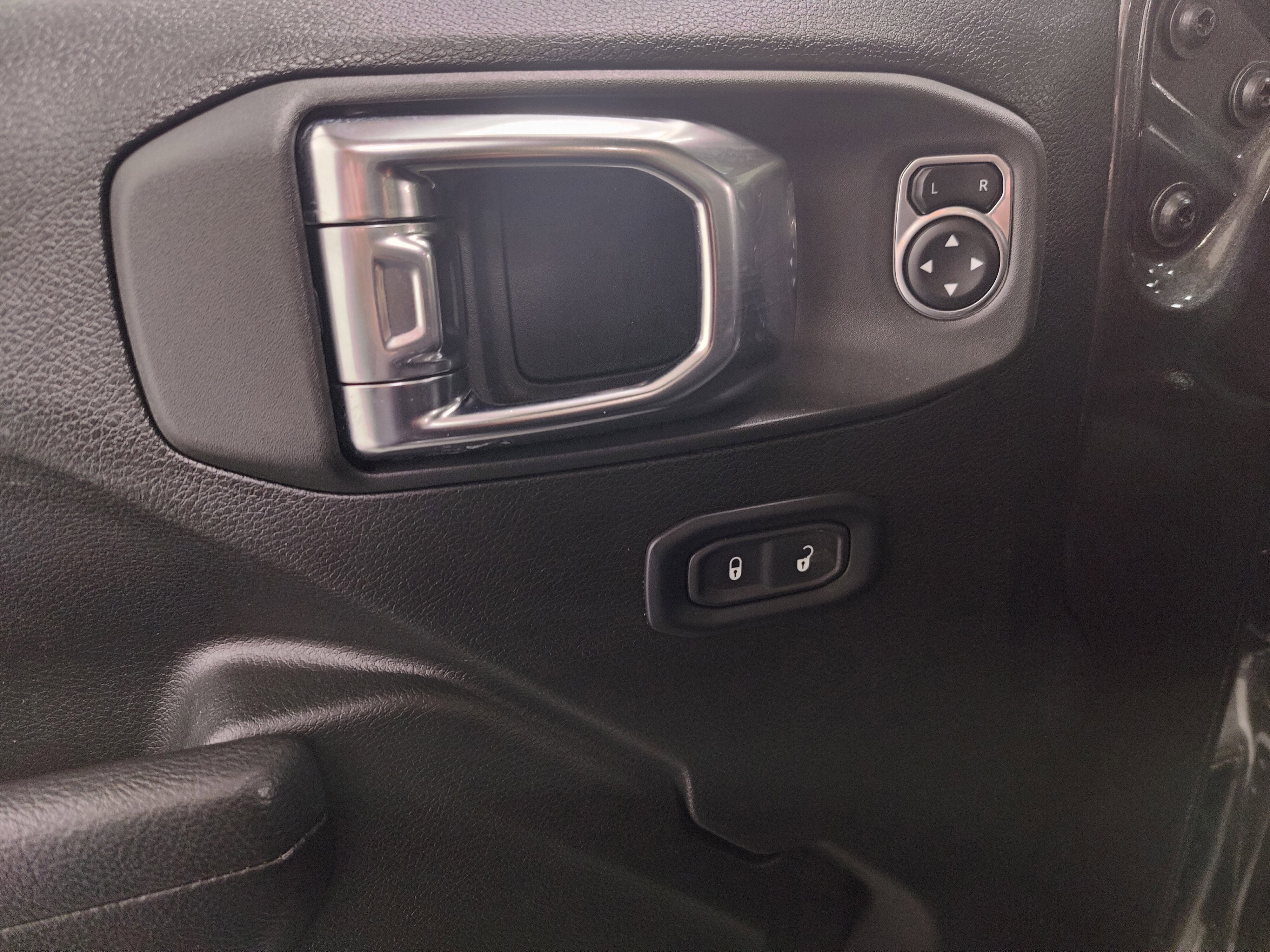 2025 Jeep Wrangler 4xe Rubicon 4WD w/Convenience