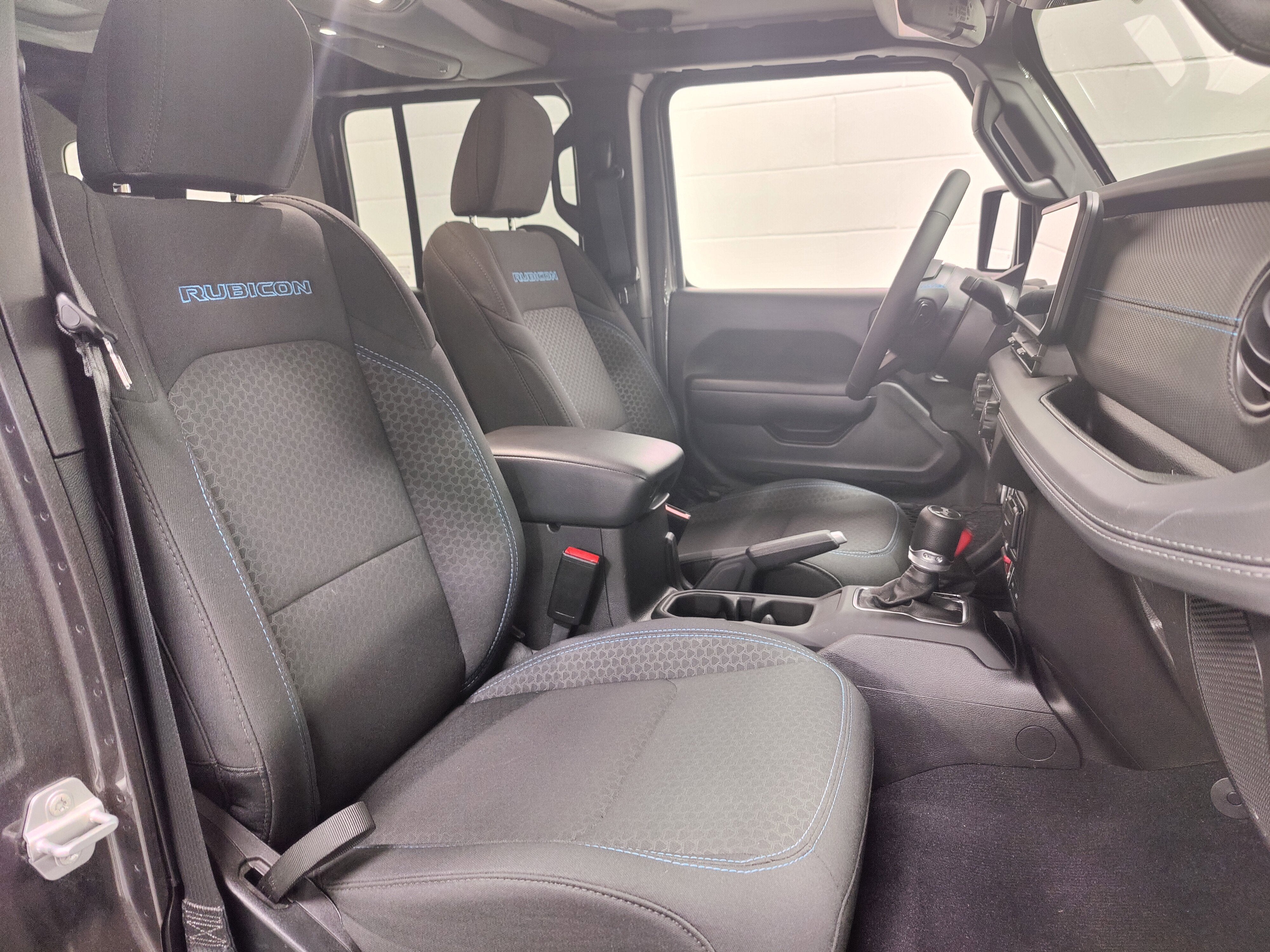 2025 Jeep Wrangler 4xe Rubicon 4WD w/Convenience