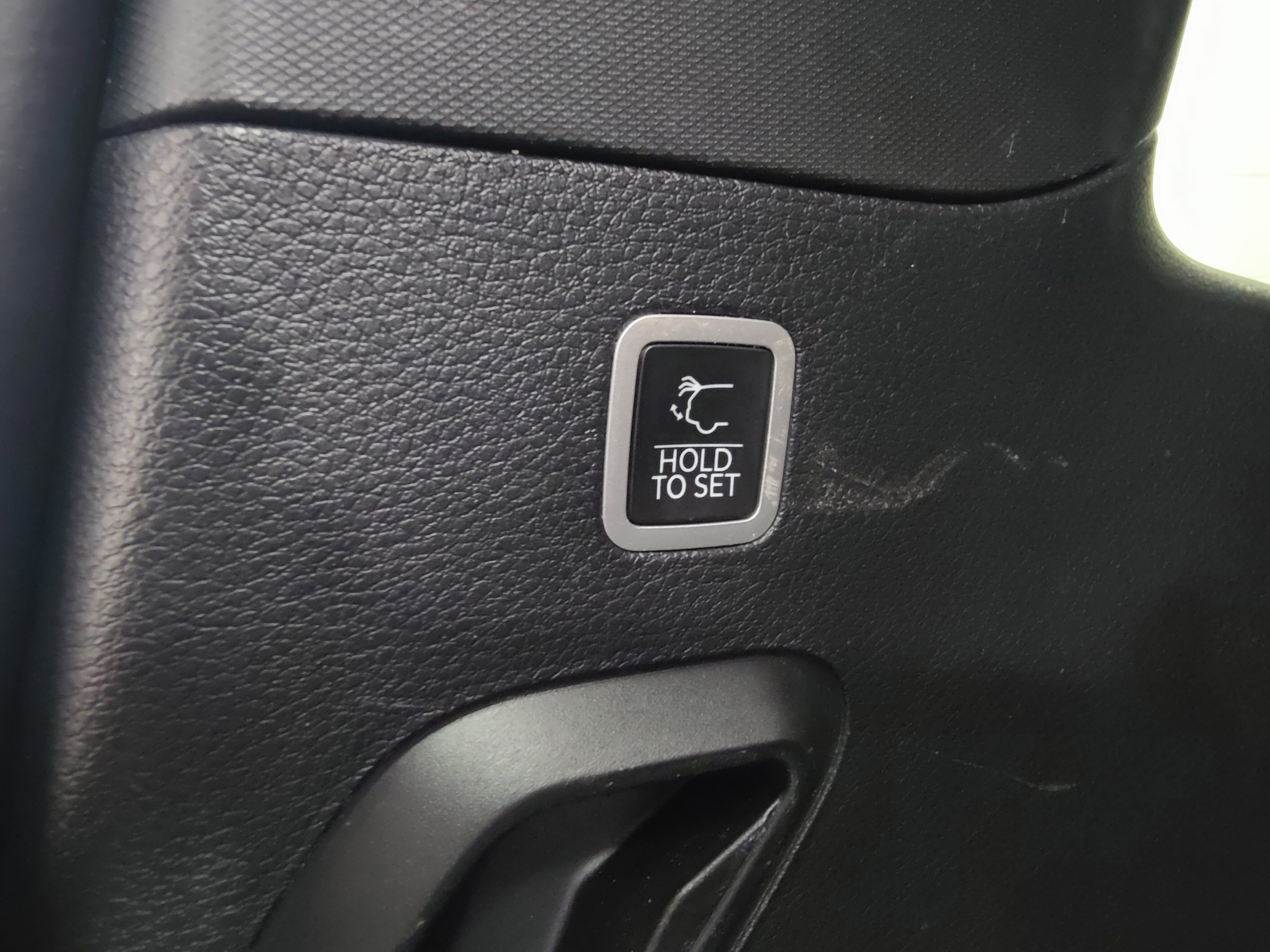 2023 Jeep Wagoneer 5.7L V6 4X4 w/Sunroof & Nav