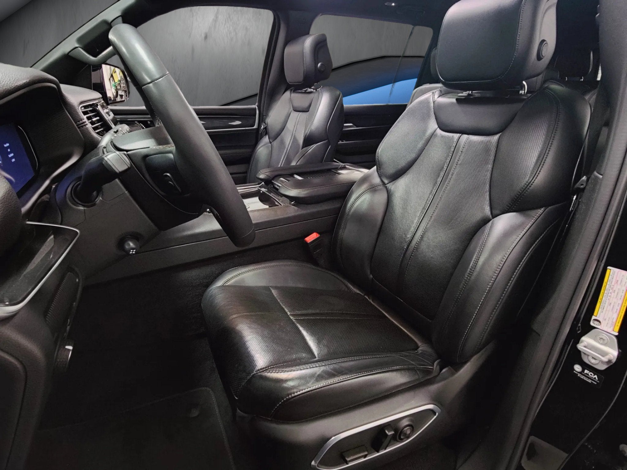 2023 Jeep Wagoneer 5.7L V6 4X4 w/Sunroof & Nav