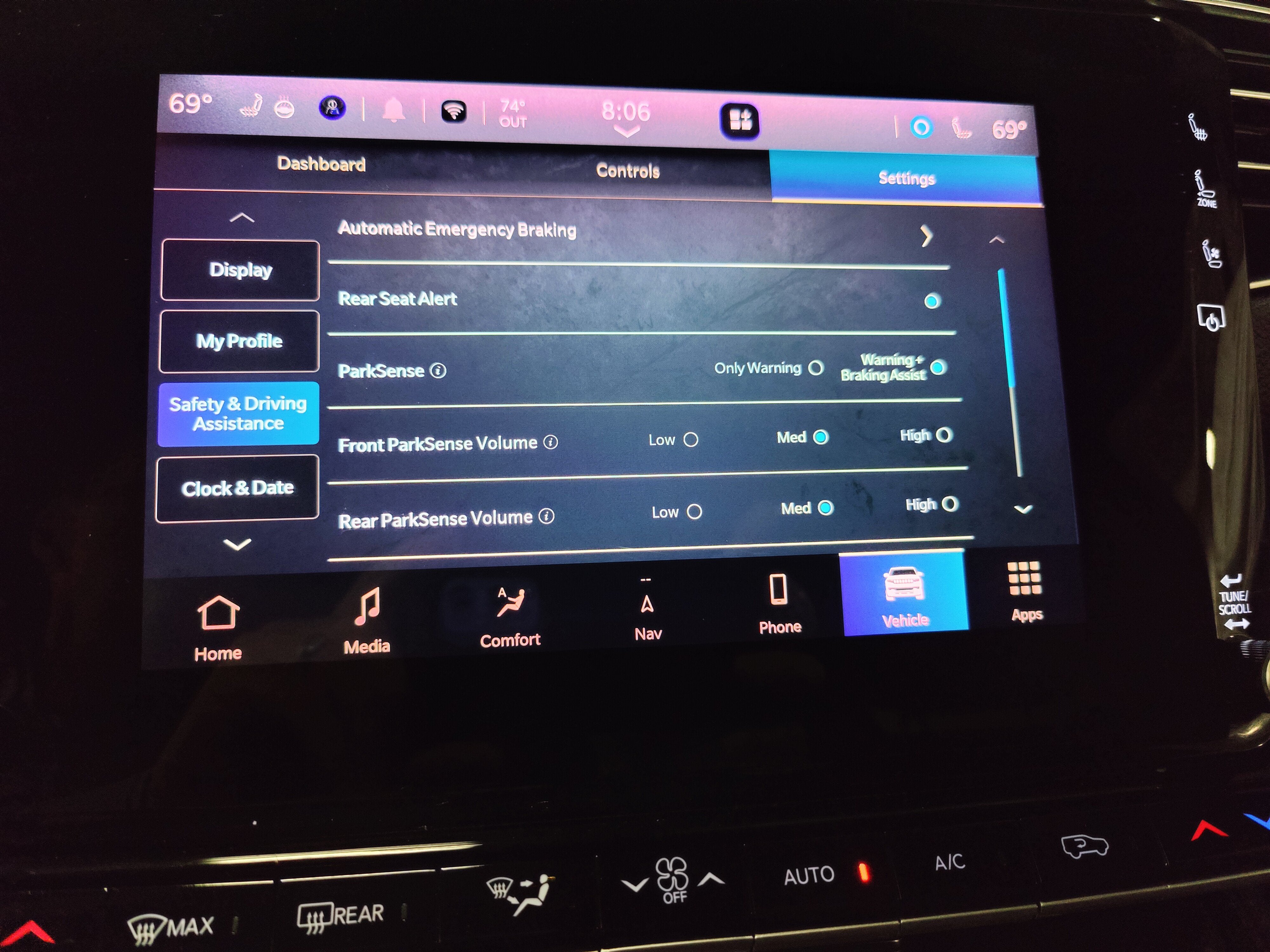 2023 Jeep Wagoneer 5.7L V6 4X4 w/Sunroof & Nav
