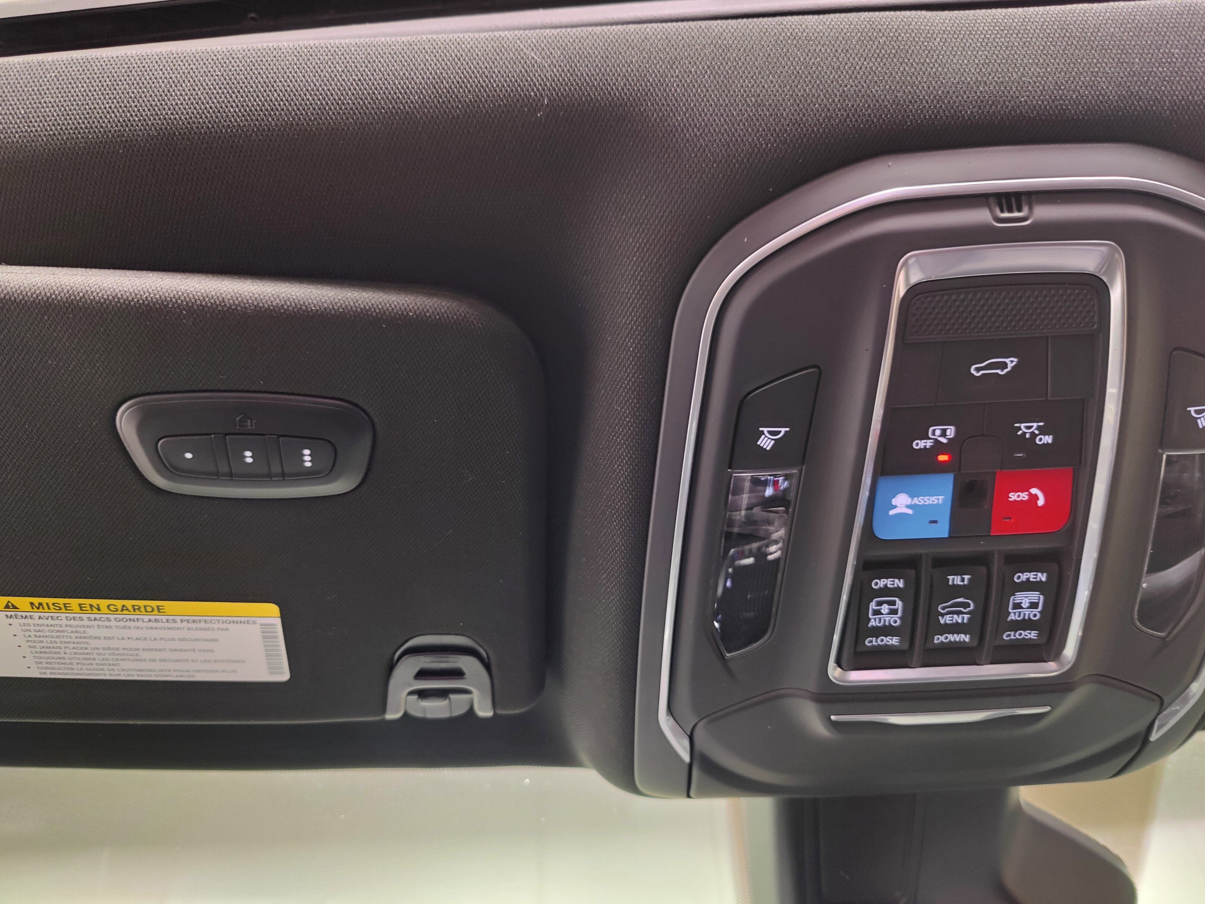 2023 Jeep Wagoneer 5.7L V6 4X4 w/Sunroof & Nav