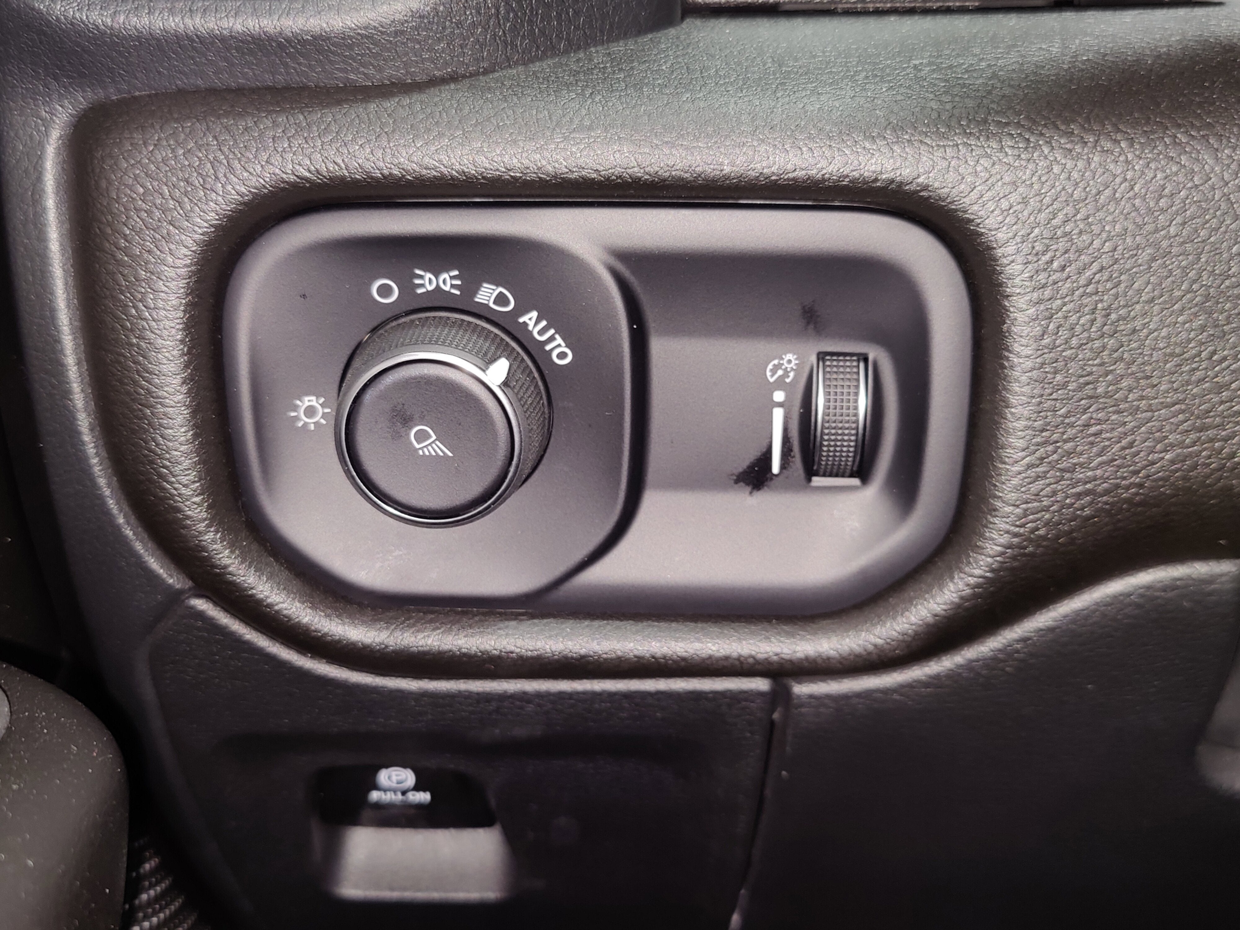 2025 RAM 1500 Tradesman Crew Cab Hurricane 3.0 4x4