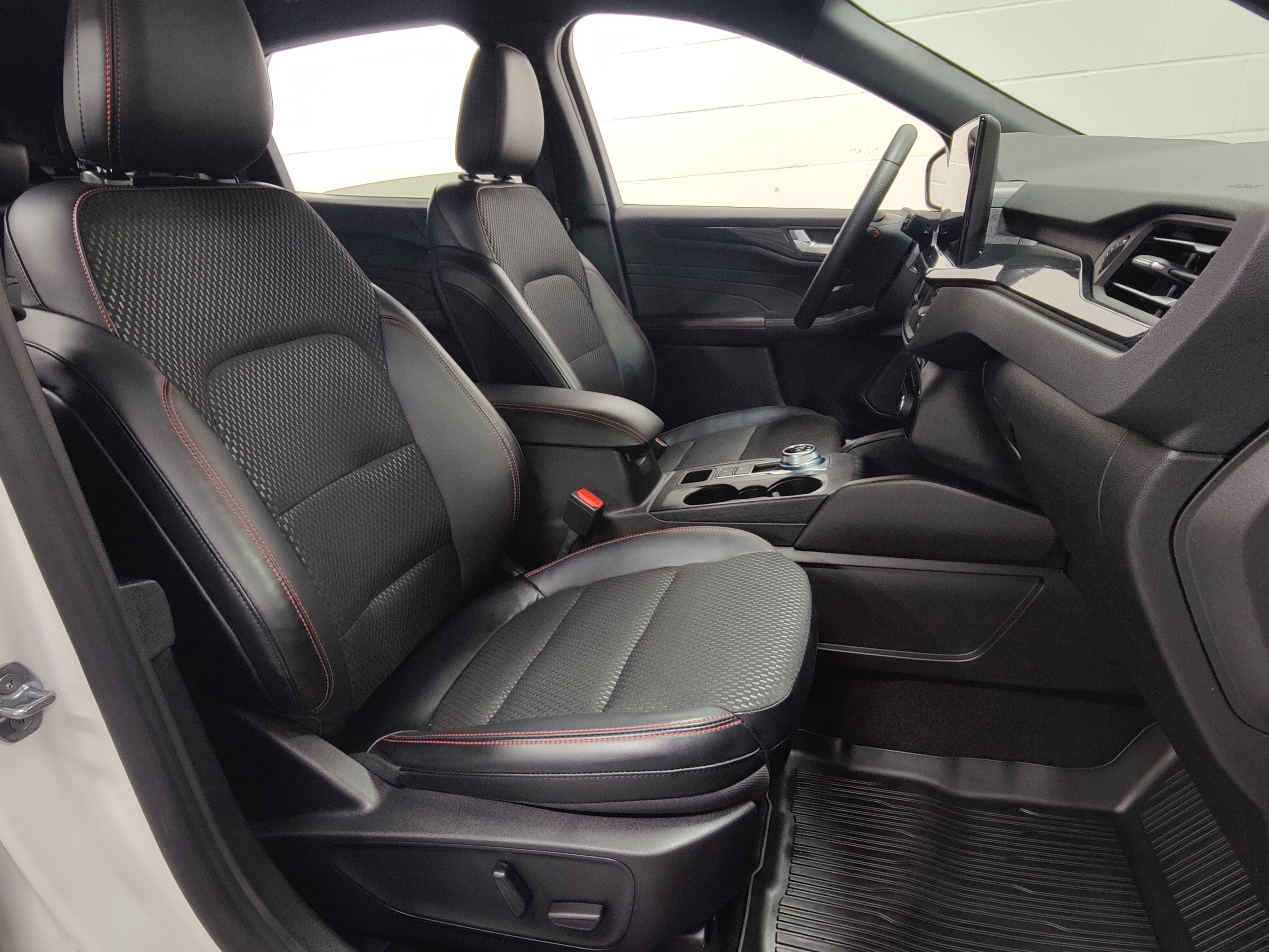 2024 Ford Escape ST-Line Select AWD w/Tech #2 Pkg