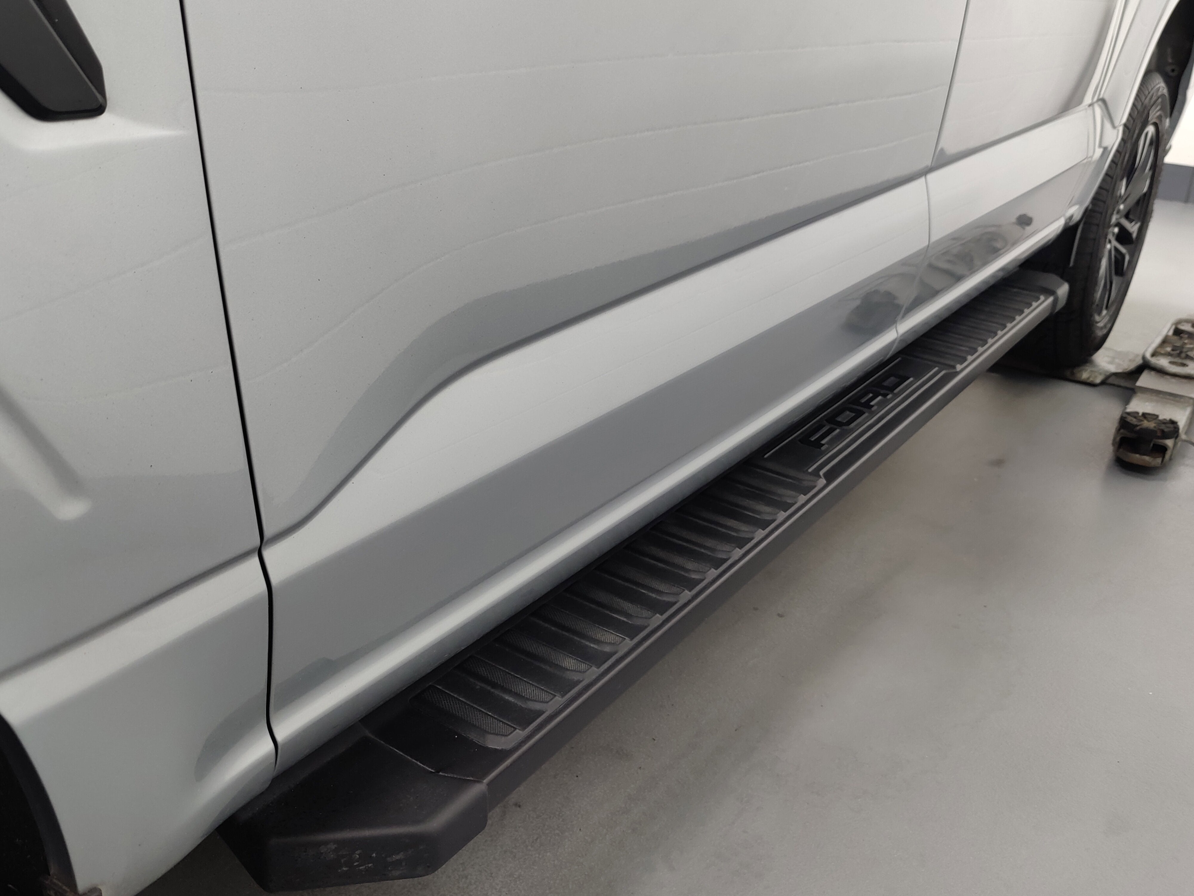 2025 Ford F-150 XLT Black SuperCrew 4x4 w/Sunroof/Nav