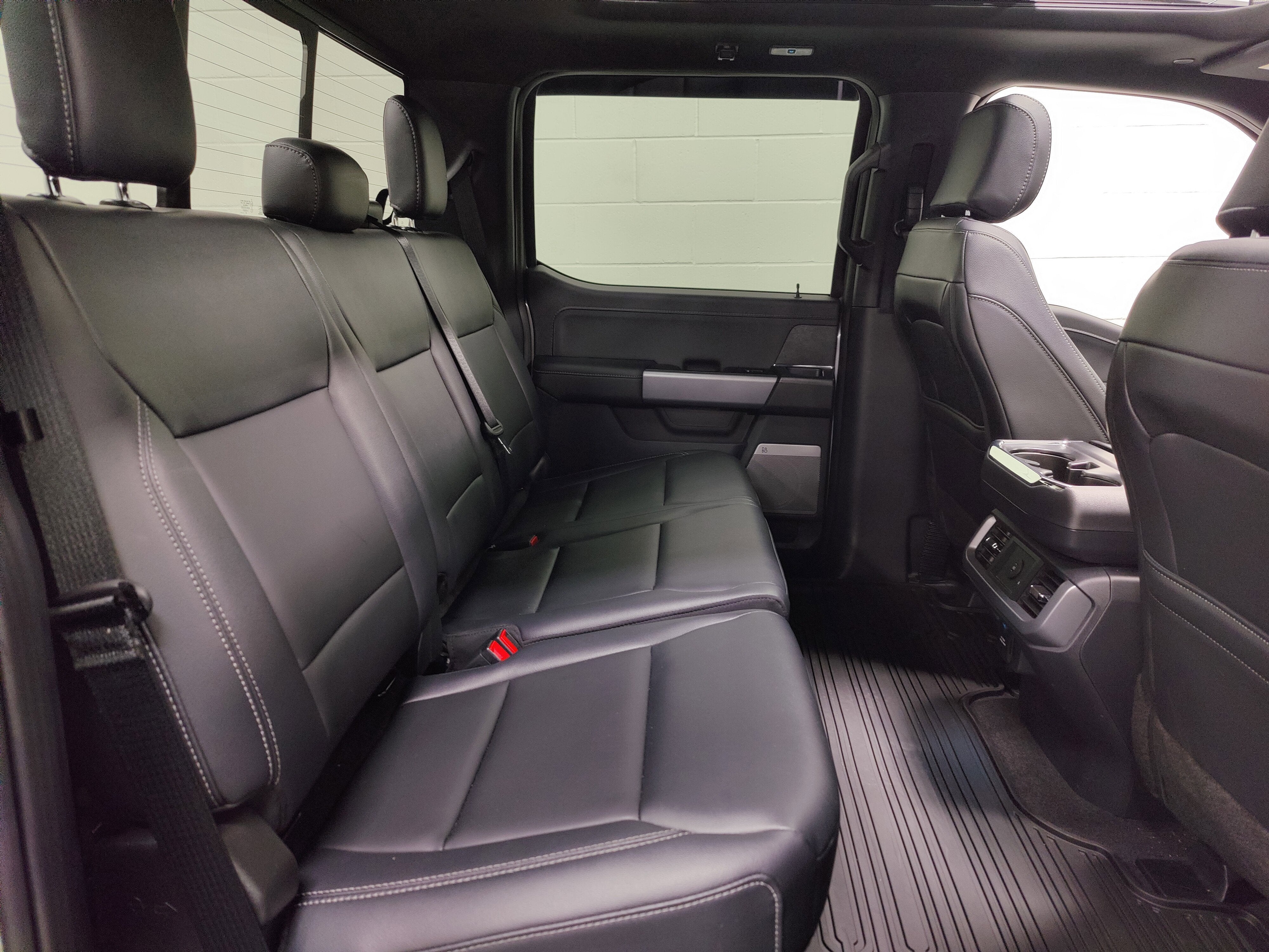 2025 Ford F-150 XLT Black SuperCrew 4x4 w/Sunroof/Nav