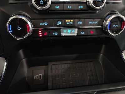 2025 Ford F-150 XLT Black SuperCrew 4x4 w/Sunroof/Nav