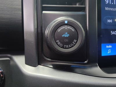 2025 Ford F-150 XLT Black SuperCrew 4x4 w/Sunroof/Nav