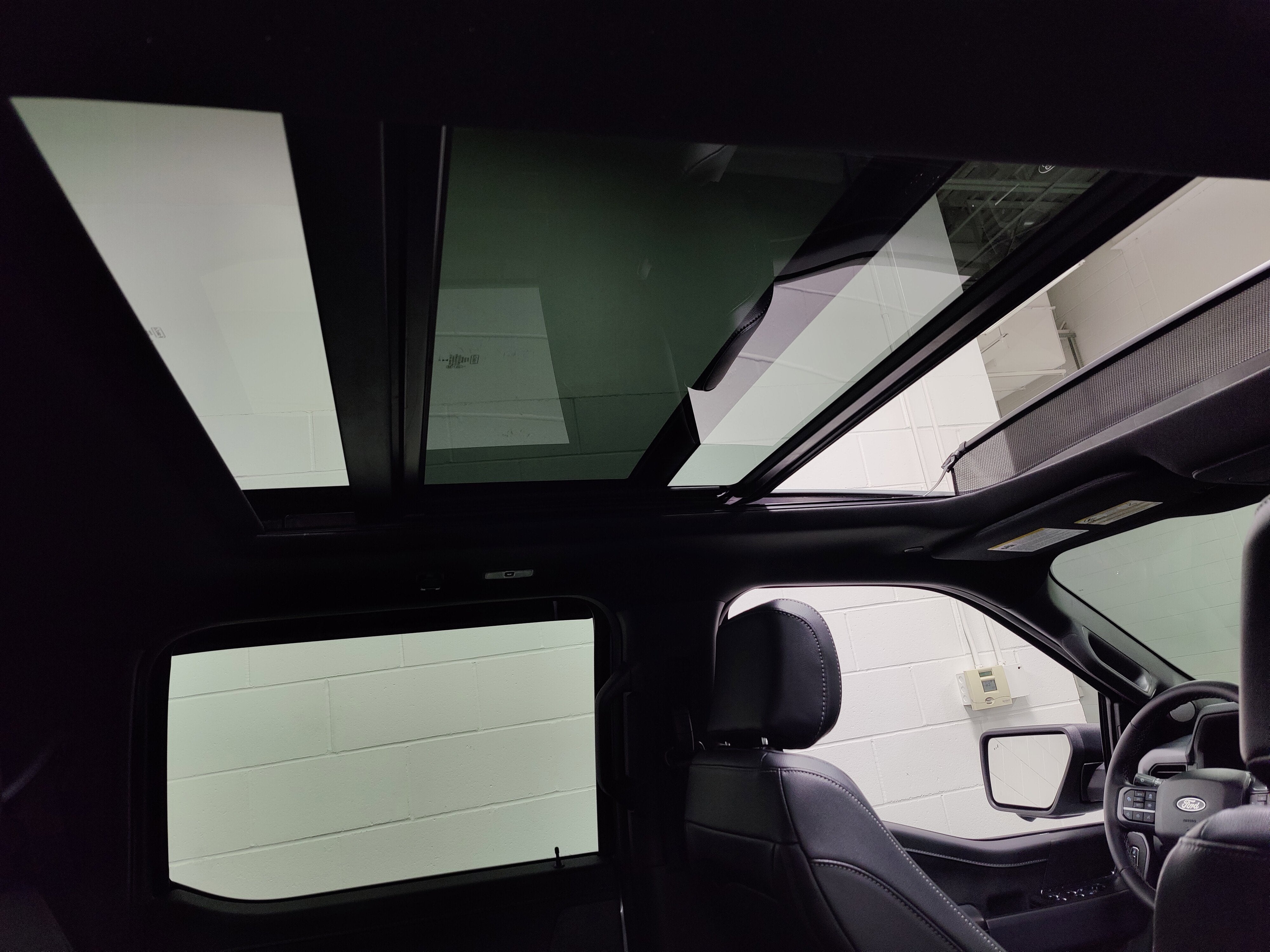 2025 Ford F-150 XLT Black SuperCrew 4x4 w/Sunroof/Nav