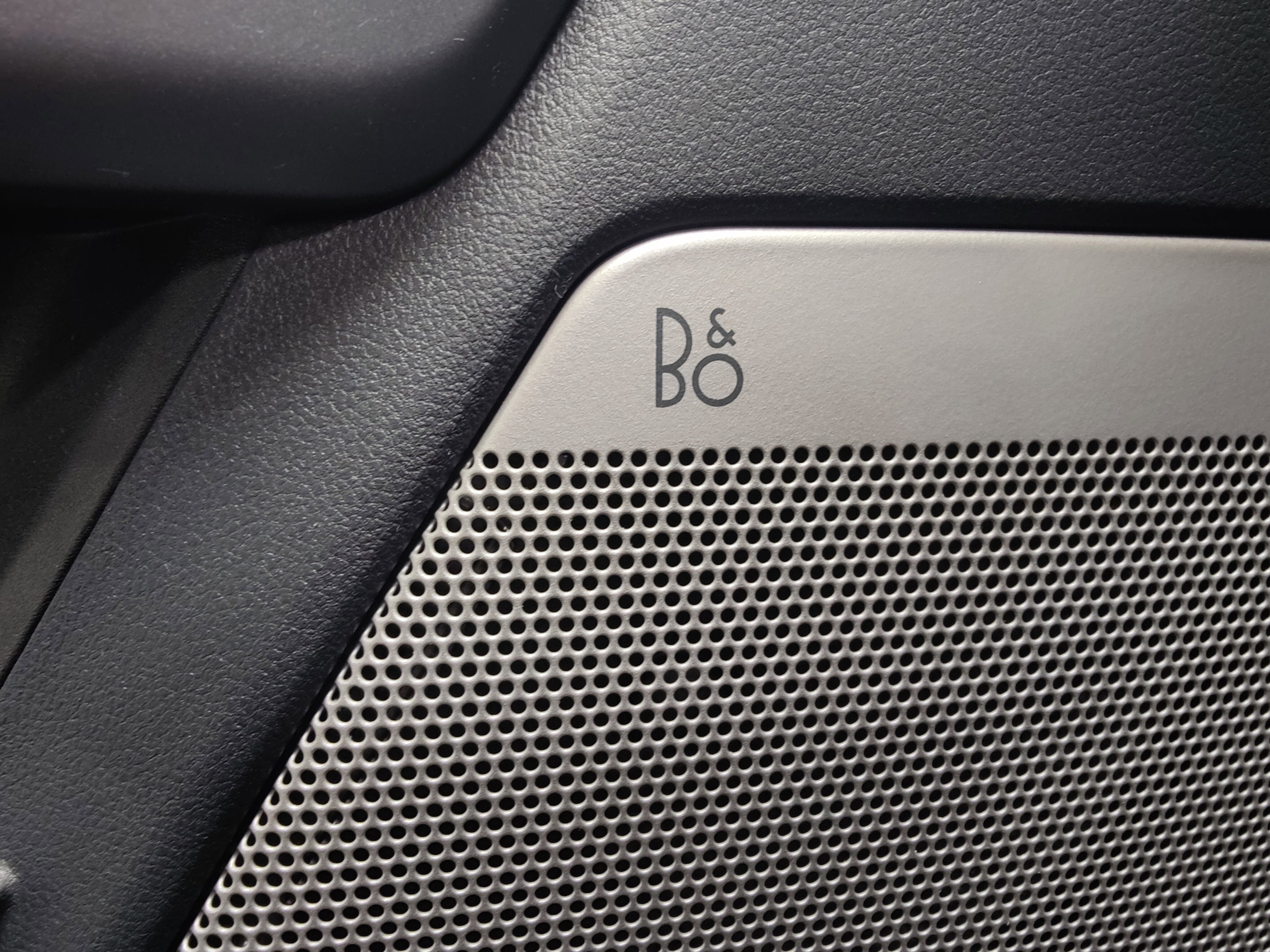 2025 Ford F-150 XLT Black SuperCrew 4x4 w/Sunroof/Nav