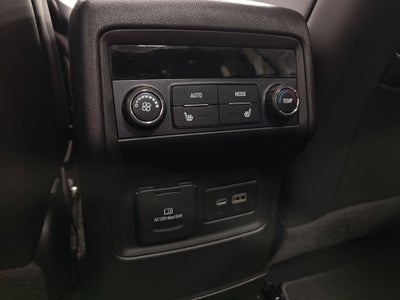 2021 GMC Acadia AWD SLT Luxury w/Sunroof & Nav