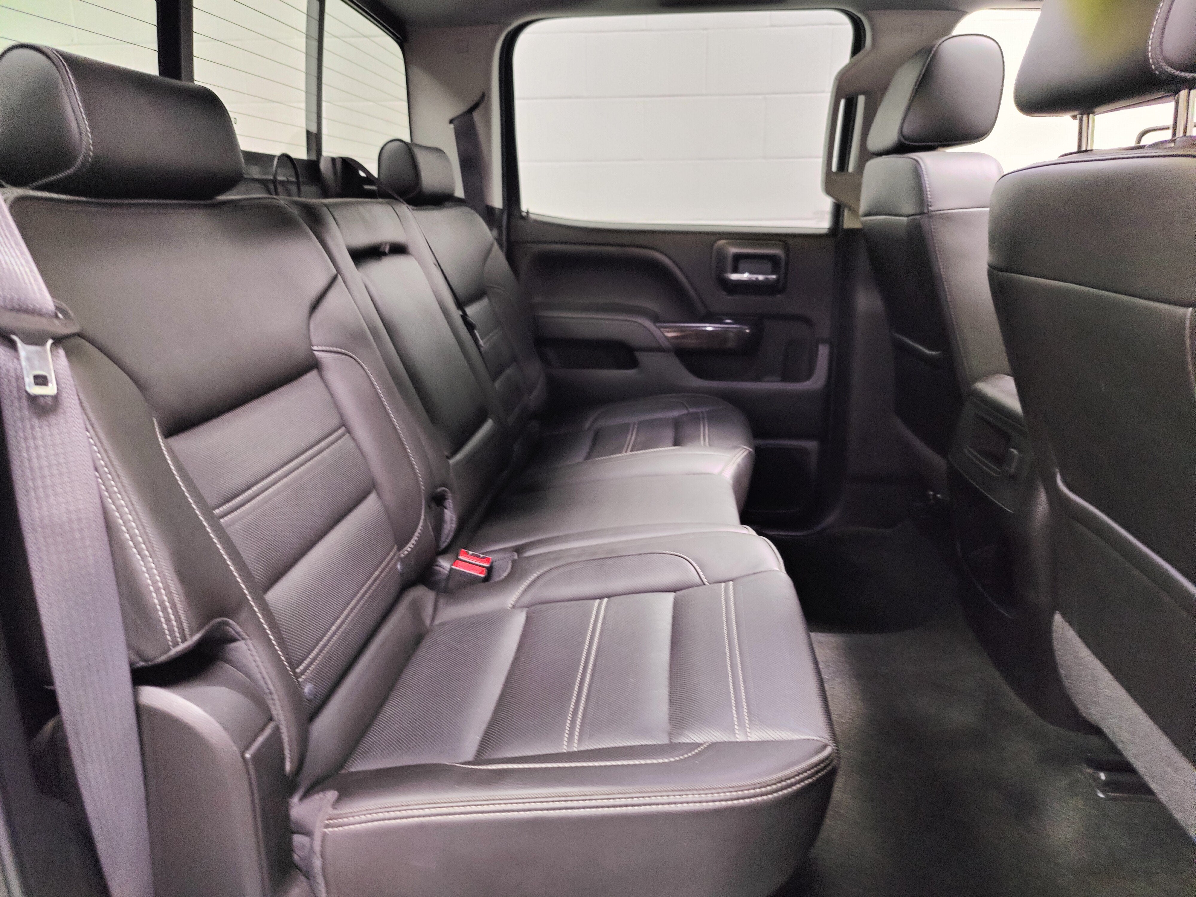 2016 GMC Sierra 2500HD Denali Z71 4x4 Crew Cab w/Sunroof