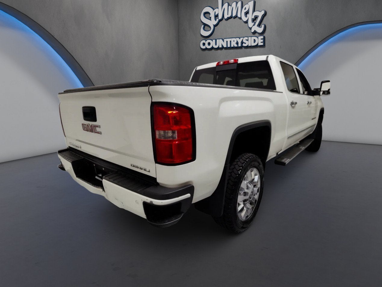 2016 GMC Sierra 2500HD Denali Z71 4x4 Crew Cab w/Sunroof