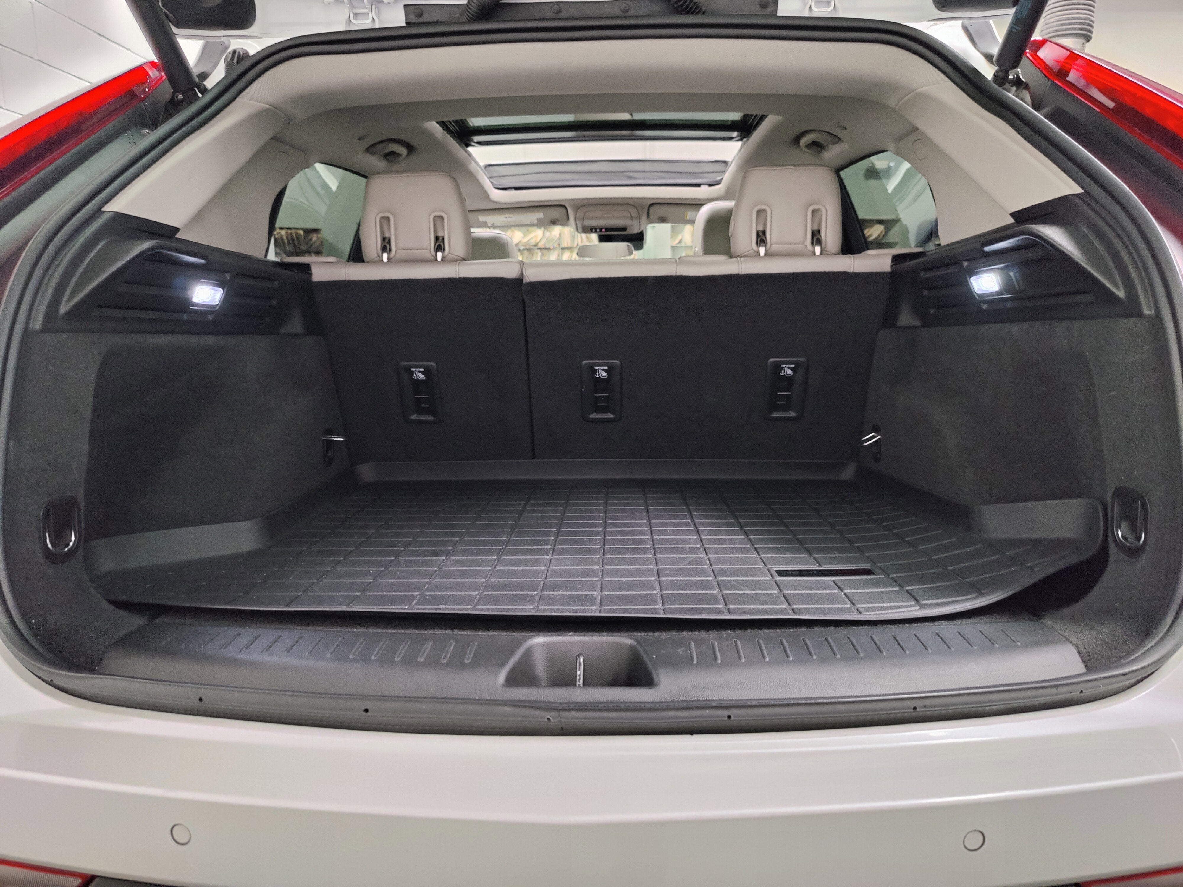 2021 Cadillac XT4 AWD Luxury w/Sunroof/Cold Pkg