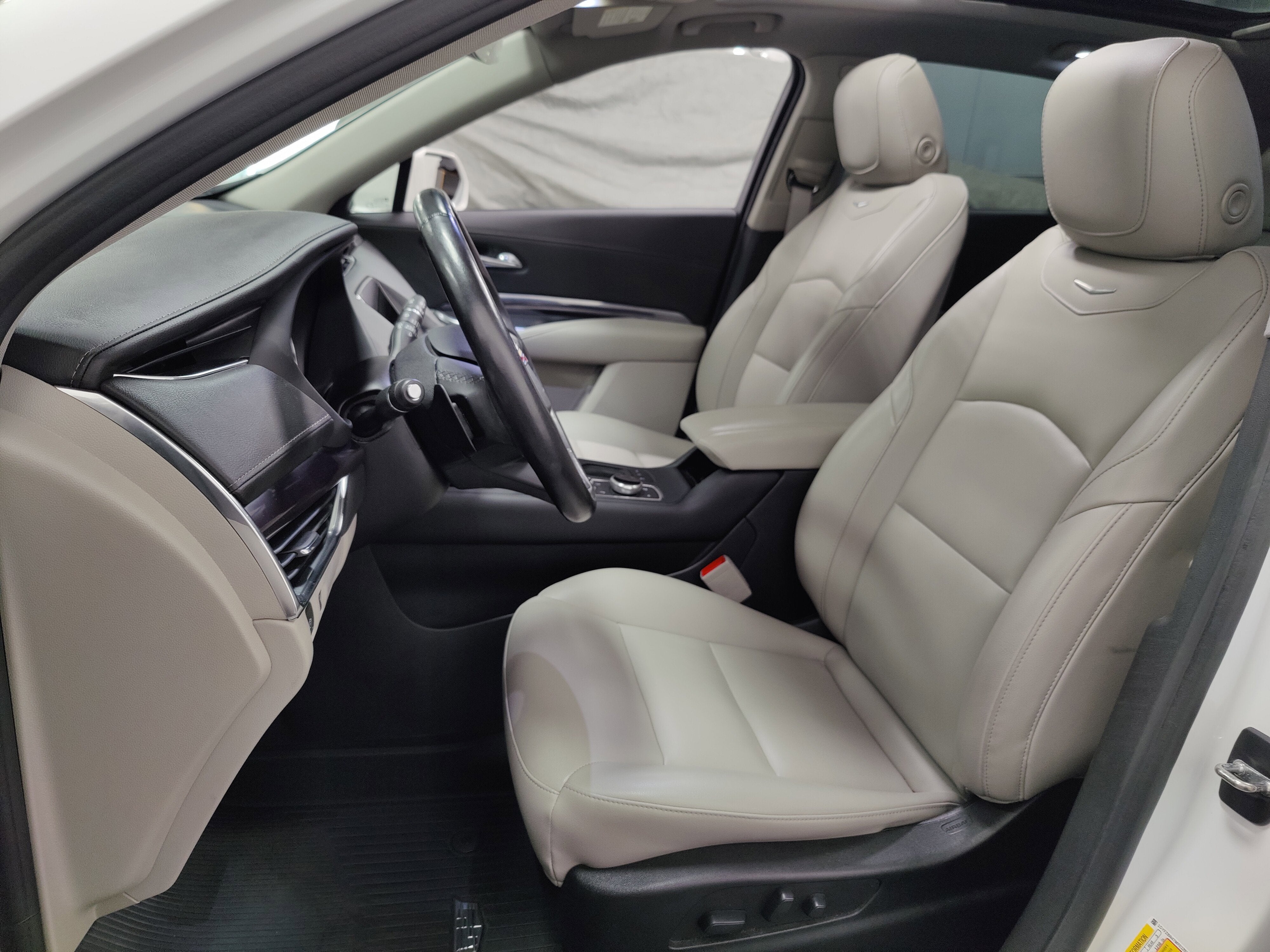 2021 Cadillac XT4 AWD Luxury w/Sunroof/Cold Pkg