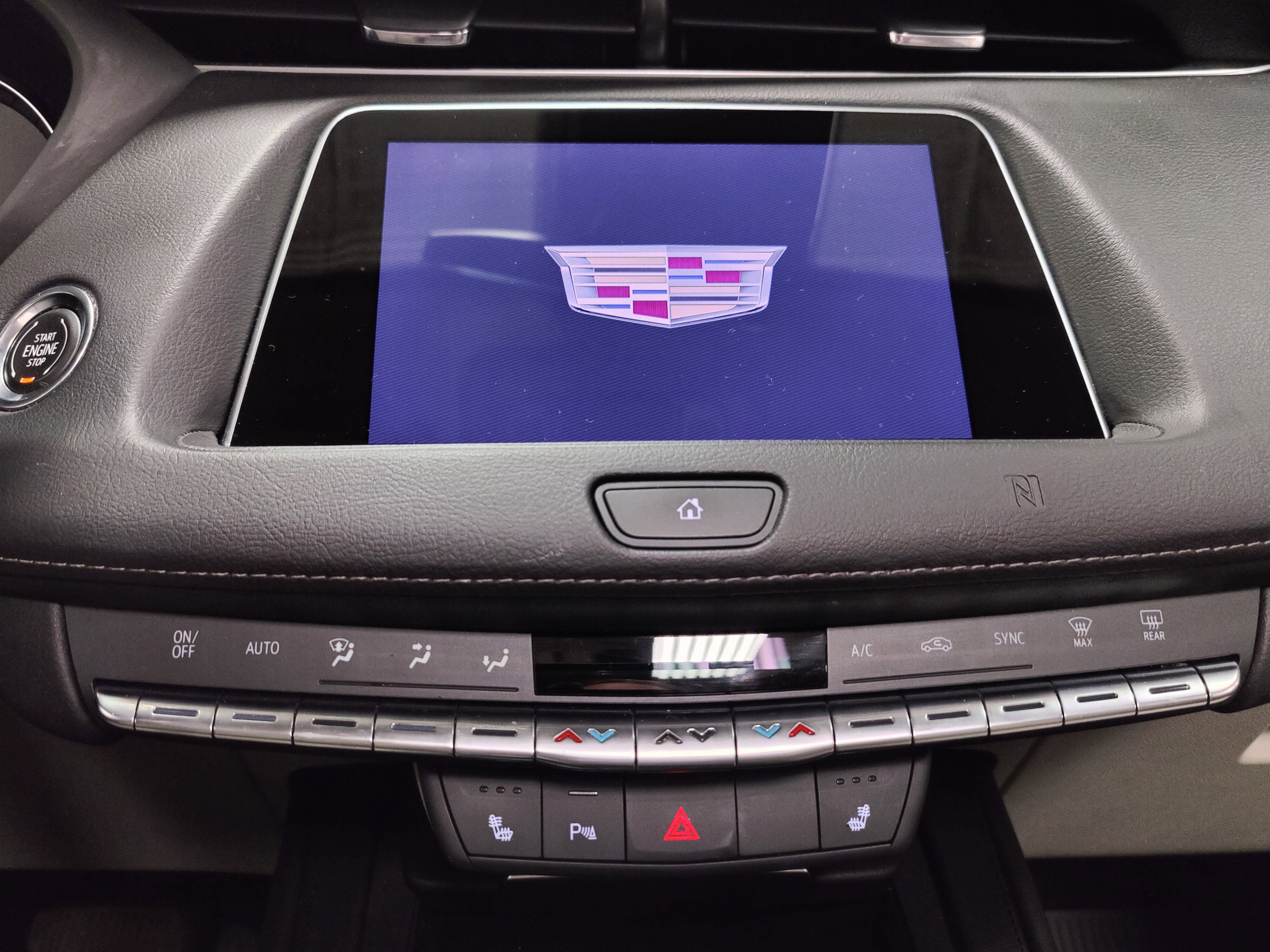 2021 Cadillac XT4 AWD Luxury w/Sunroof/Cold Pkg