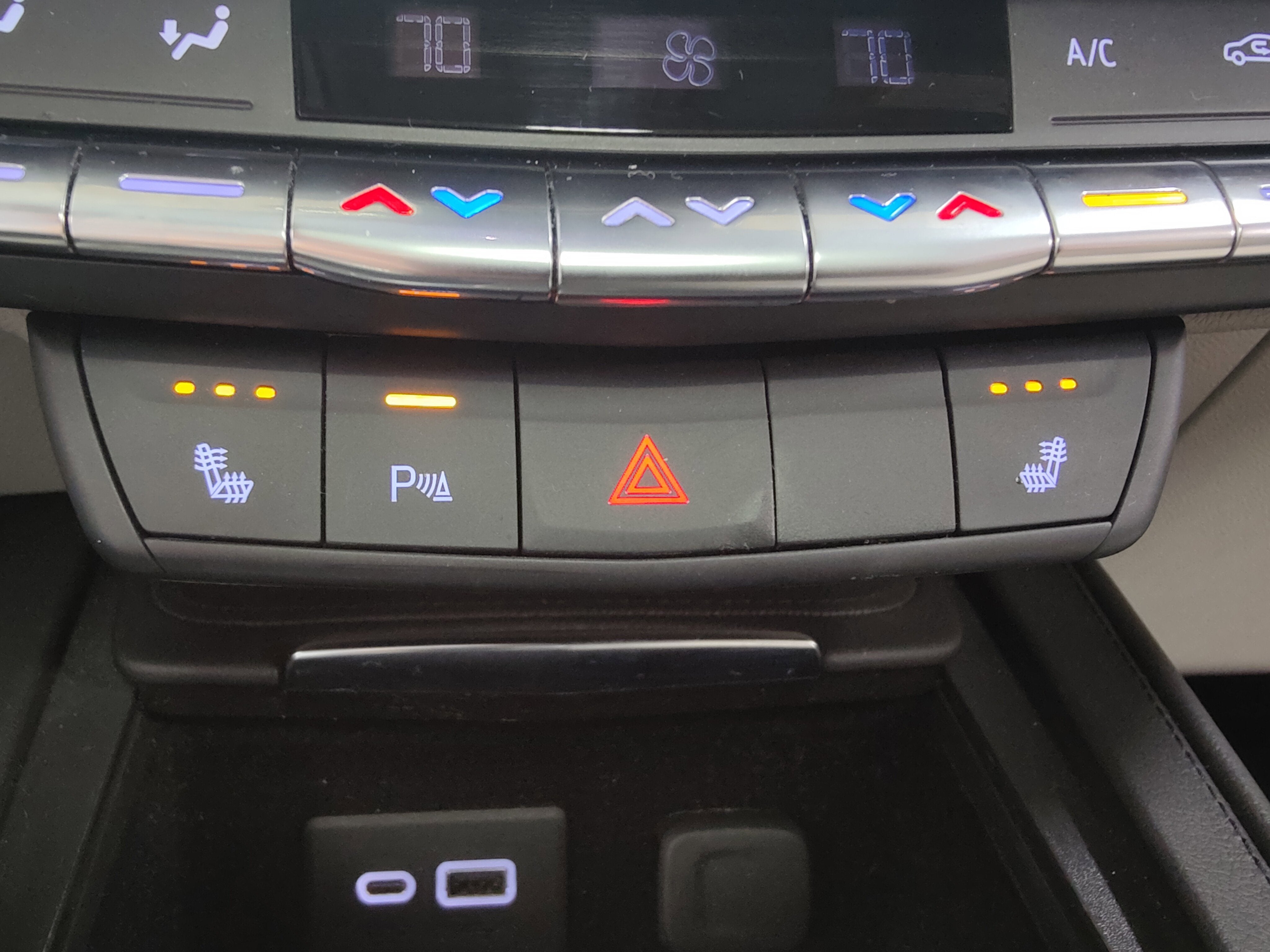 2021 Cadillac XT4 AWD Luxury w/Sunroof/Cold Pkg