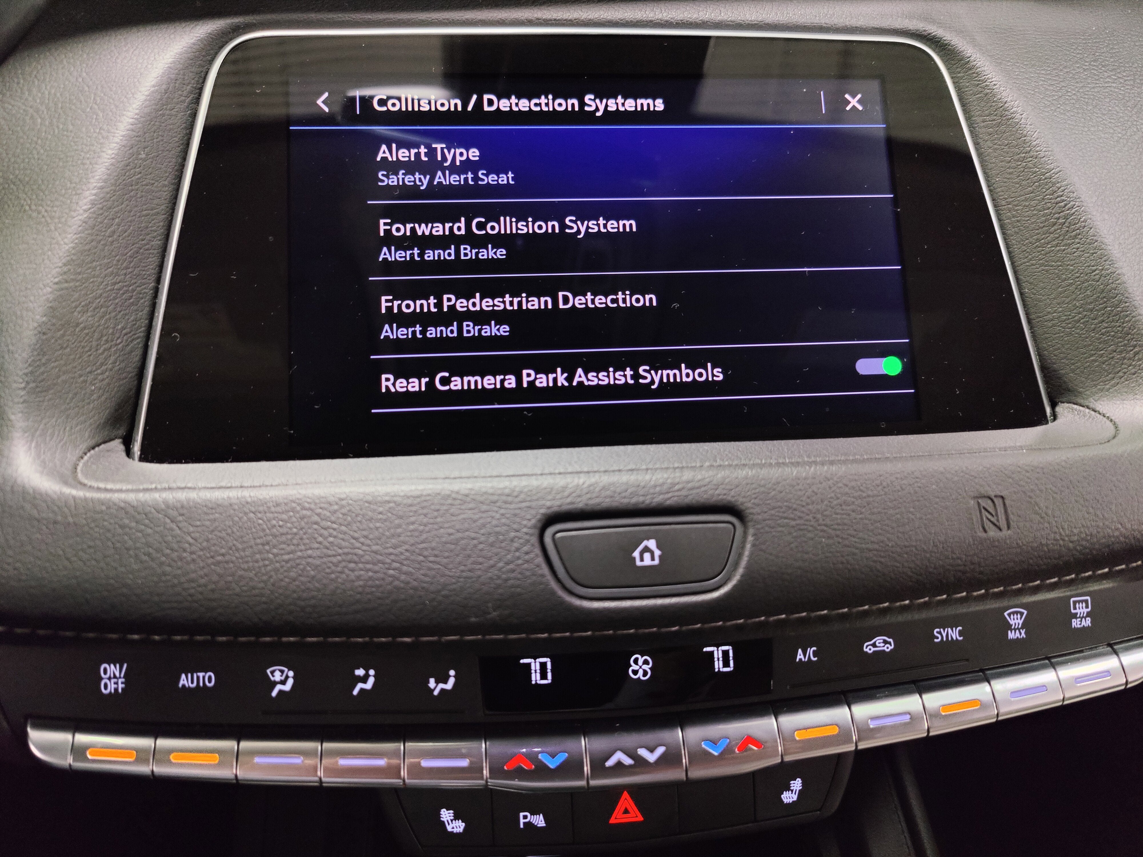2021 Cadillac XT4 AWD Luxury w/Sunroof/Cold Pkg