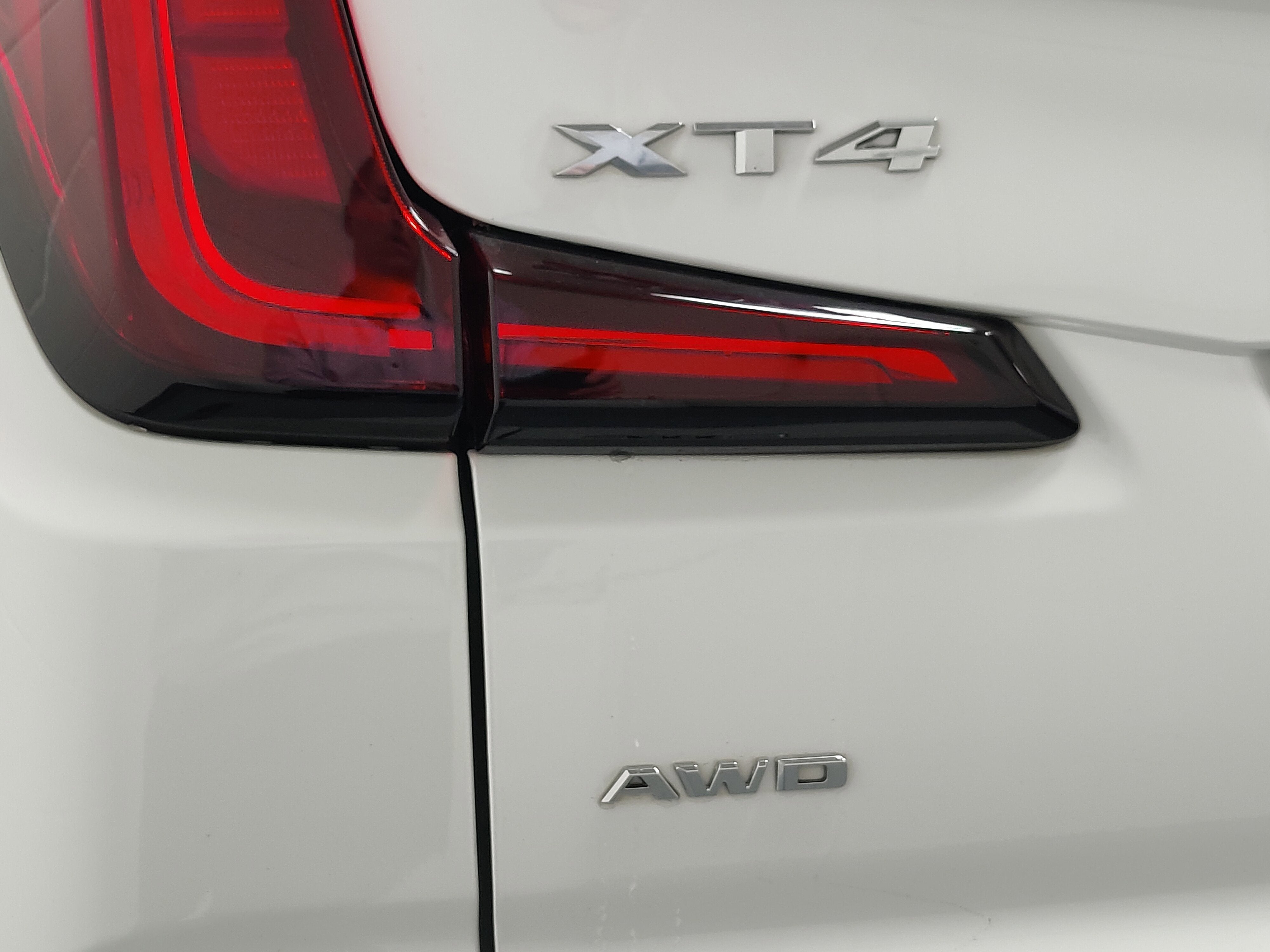 2021 Cadillac XT4 AWD Luxury w/Sunroof/Cold Pkg
