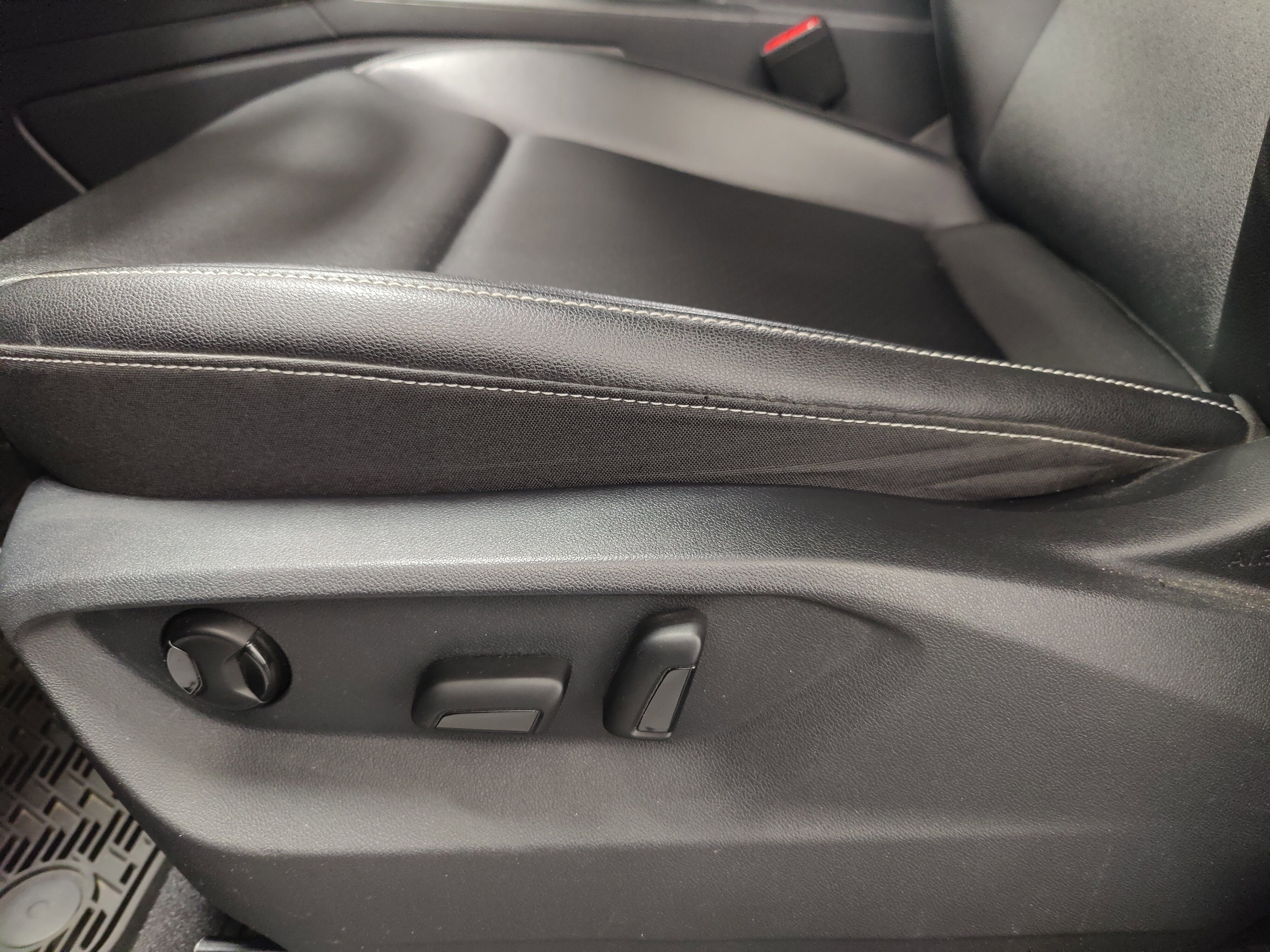 2020 Volkswagen Atlas Cross Sport V6 AWD SE w/Technology