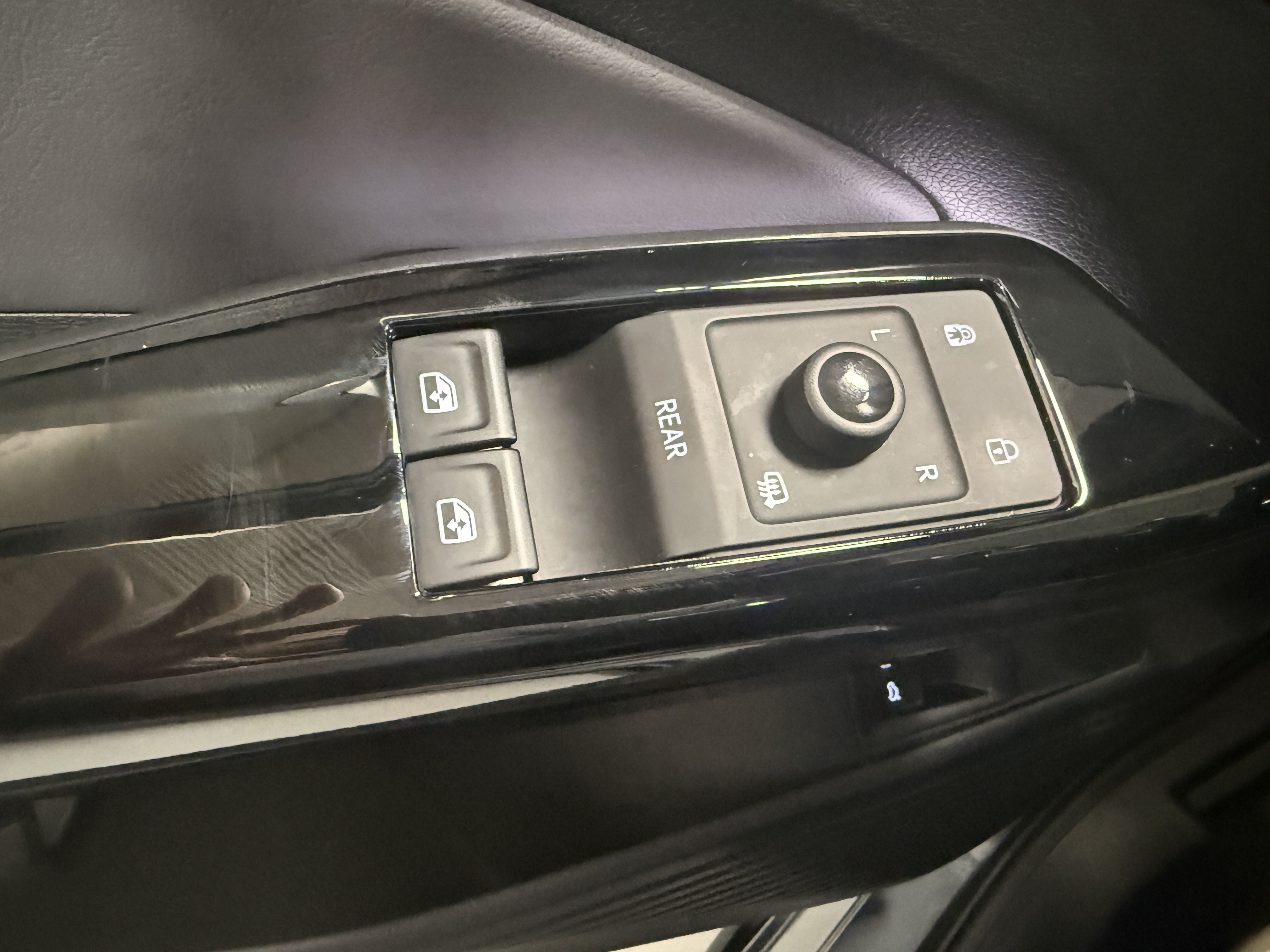 2023 Volkswagen ID.4 S w/Glass Roof